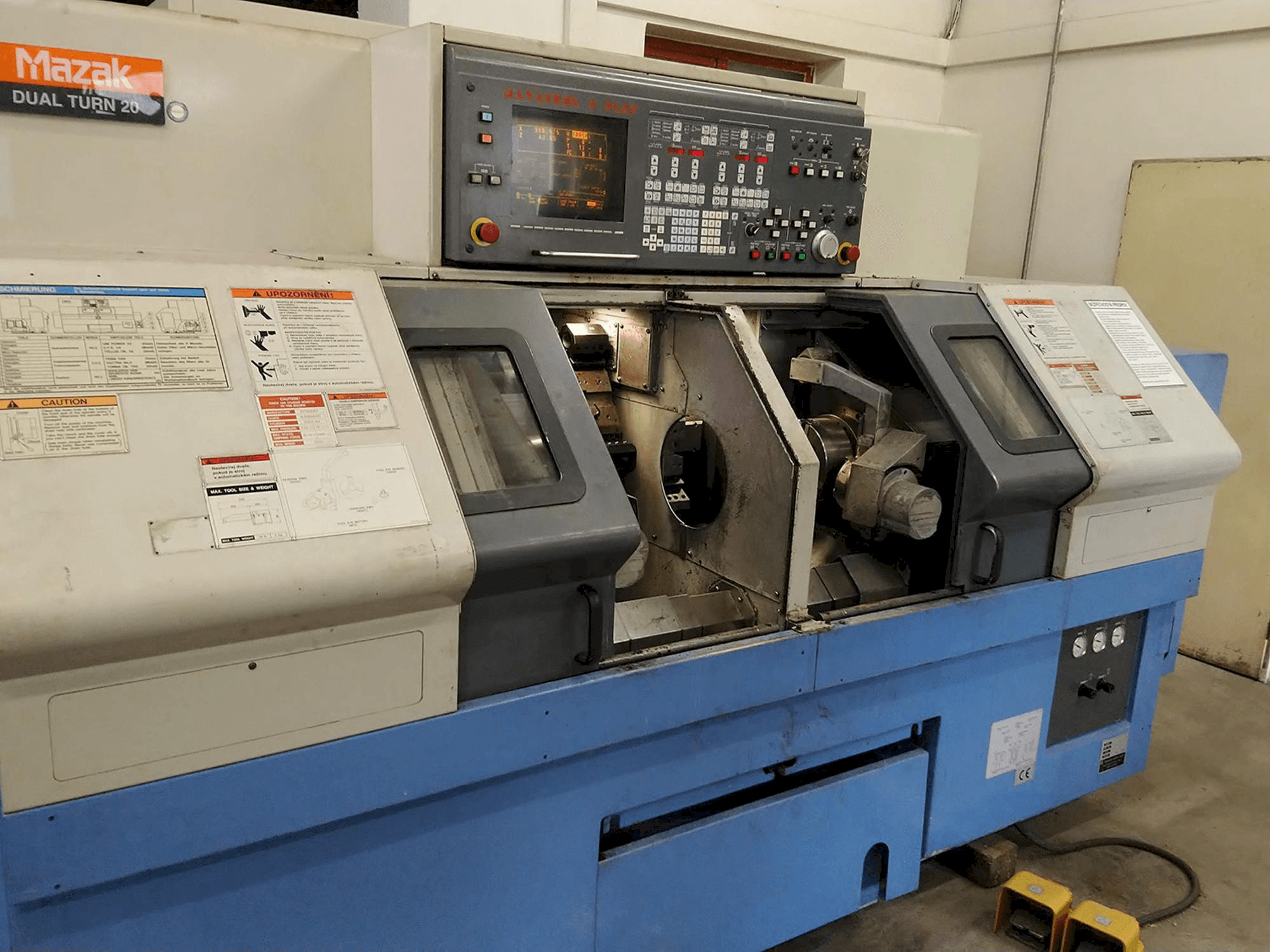 Mazak Dual Turn 20 Mašinos vaizdas iš priekio