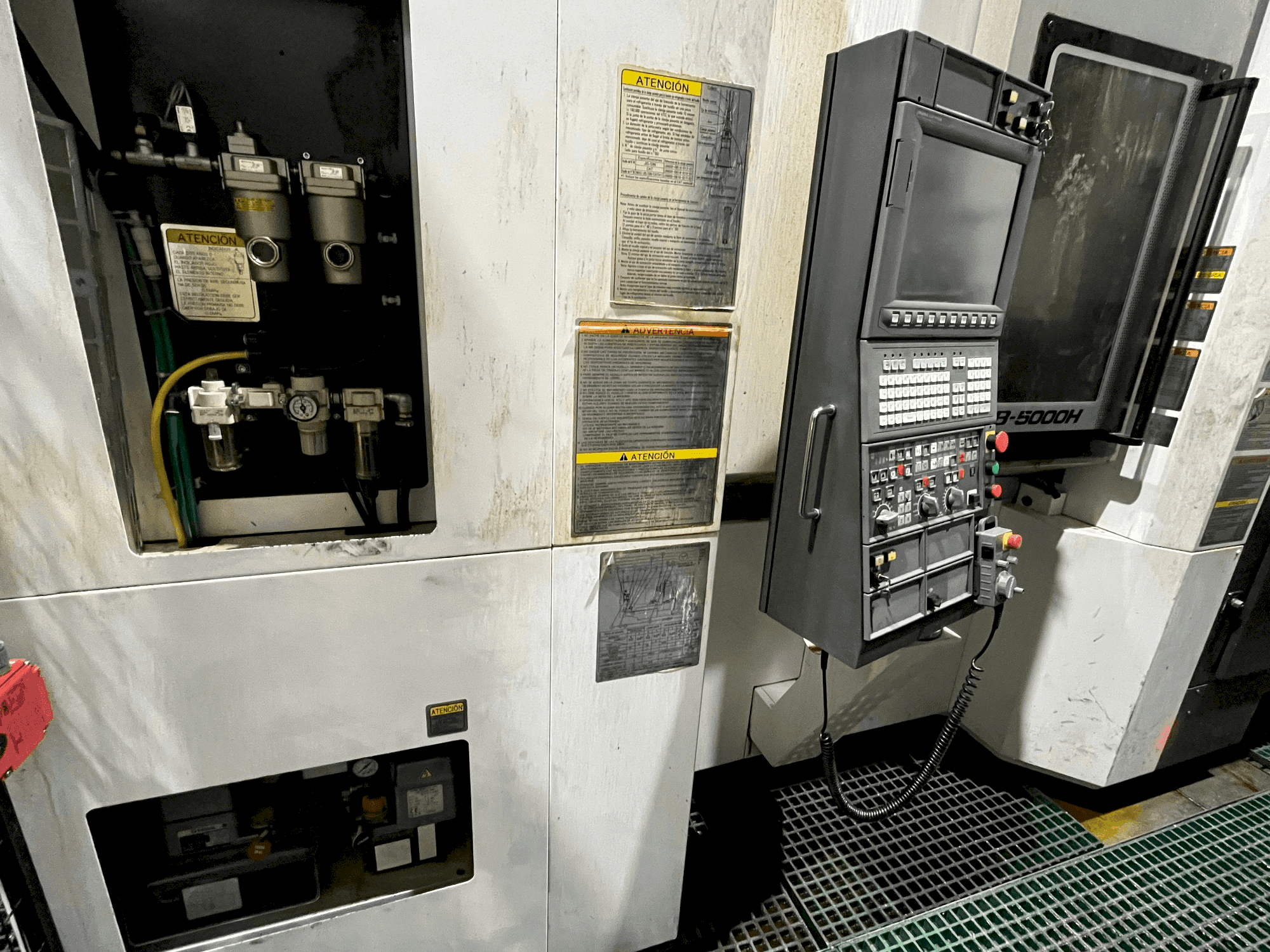 Okuma MB-5000H Mašinos vaizdas iš priekio