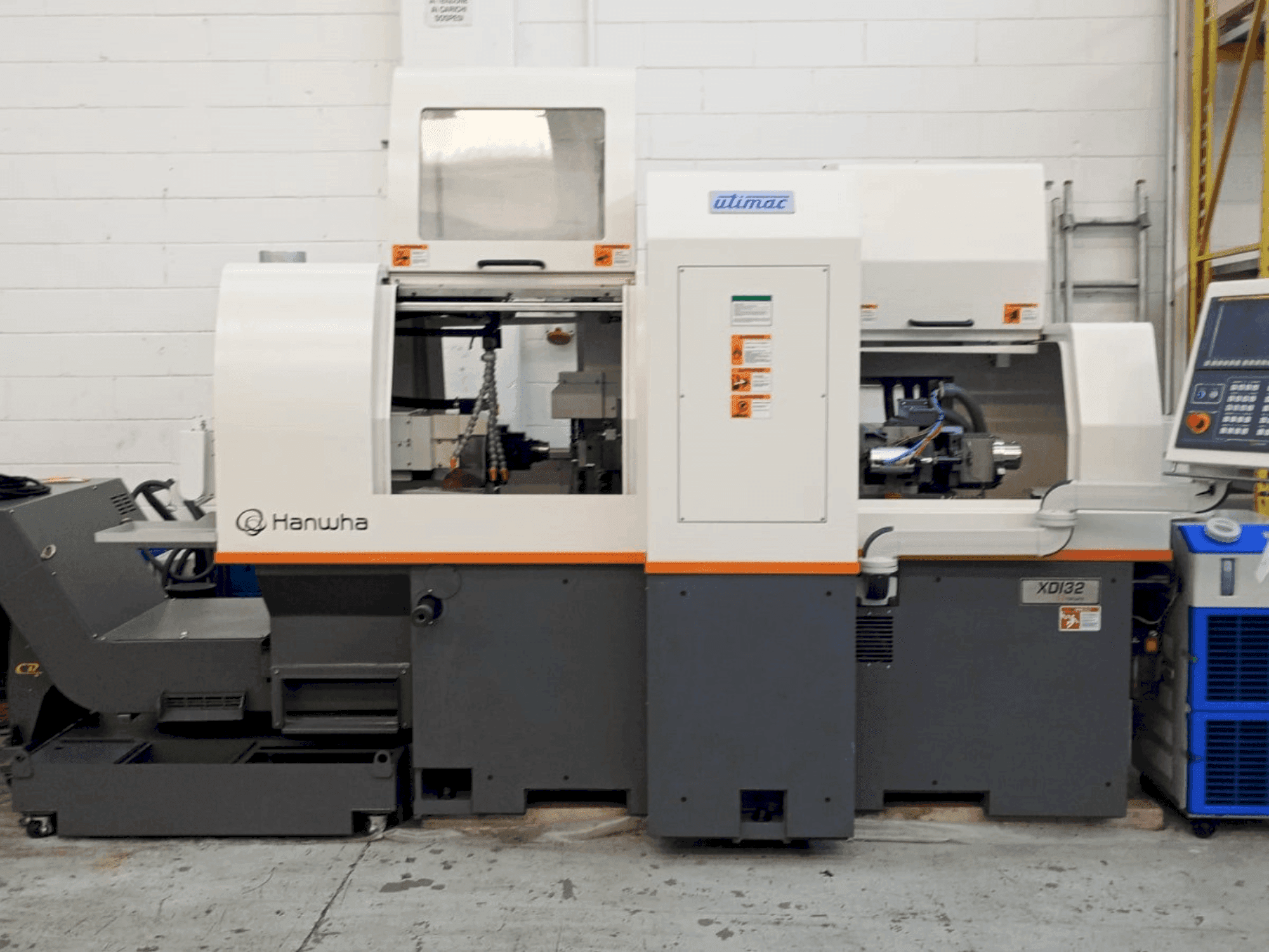 Hanwha XDI32-N Mašinos vaizdas iš priekio