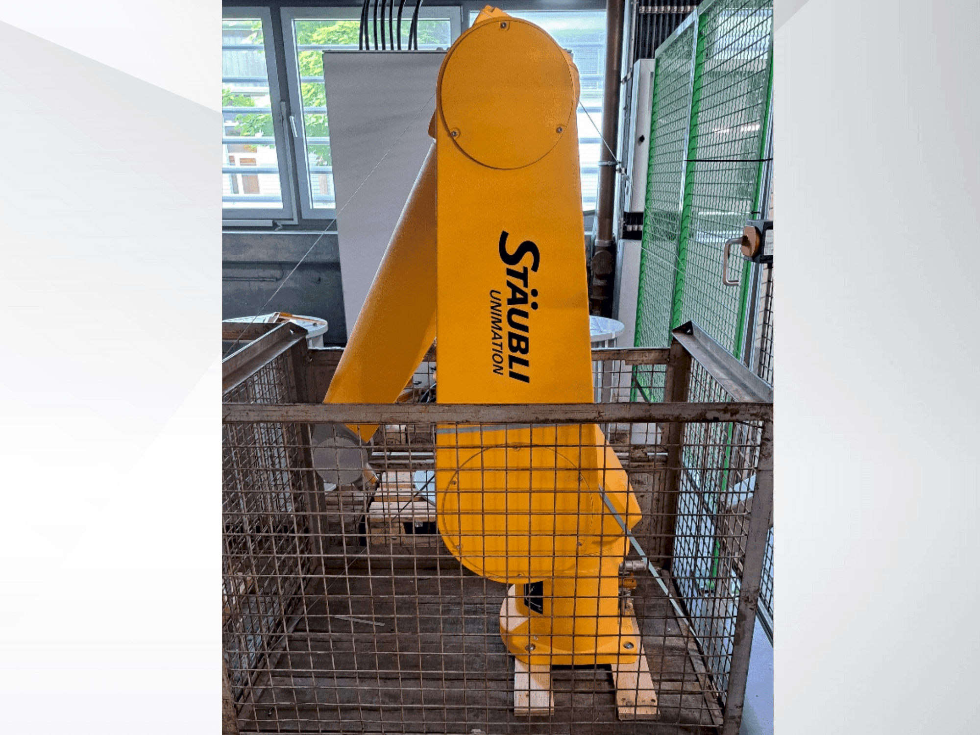 STAUBLI RX160 L Mašinos vaizdas iš priekio