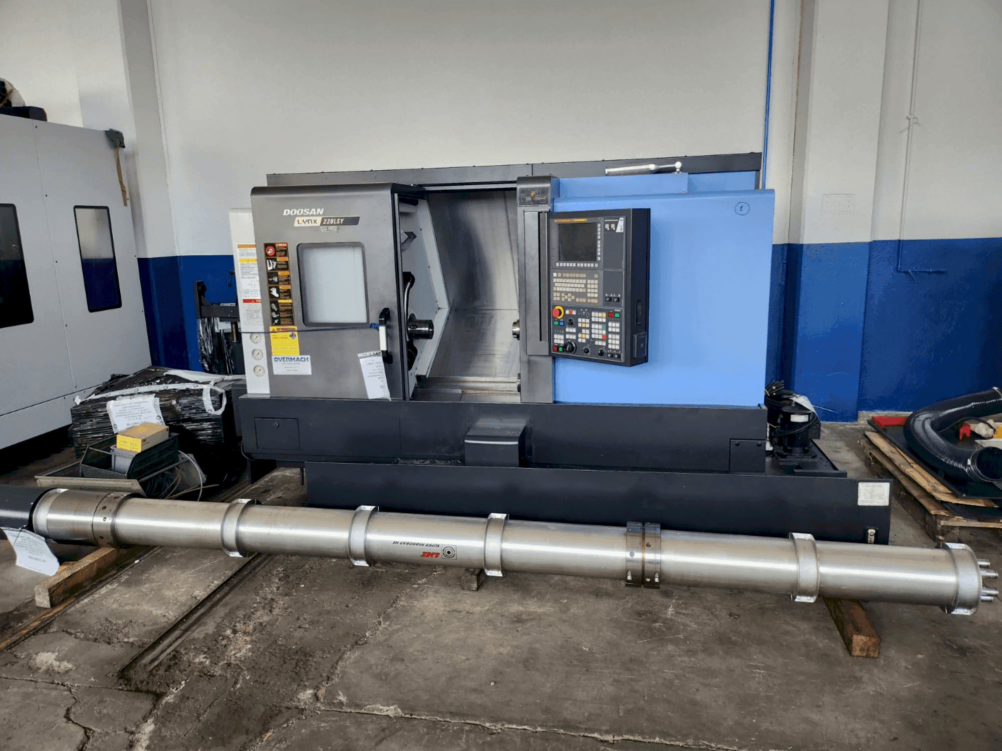 DOOSAN LYNX 220 LSYA Mašinos vaizdas iš priekio