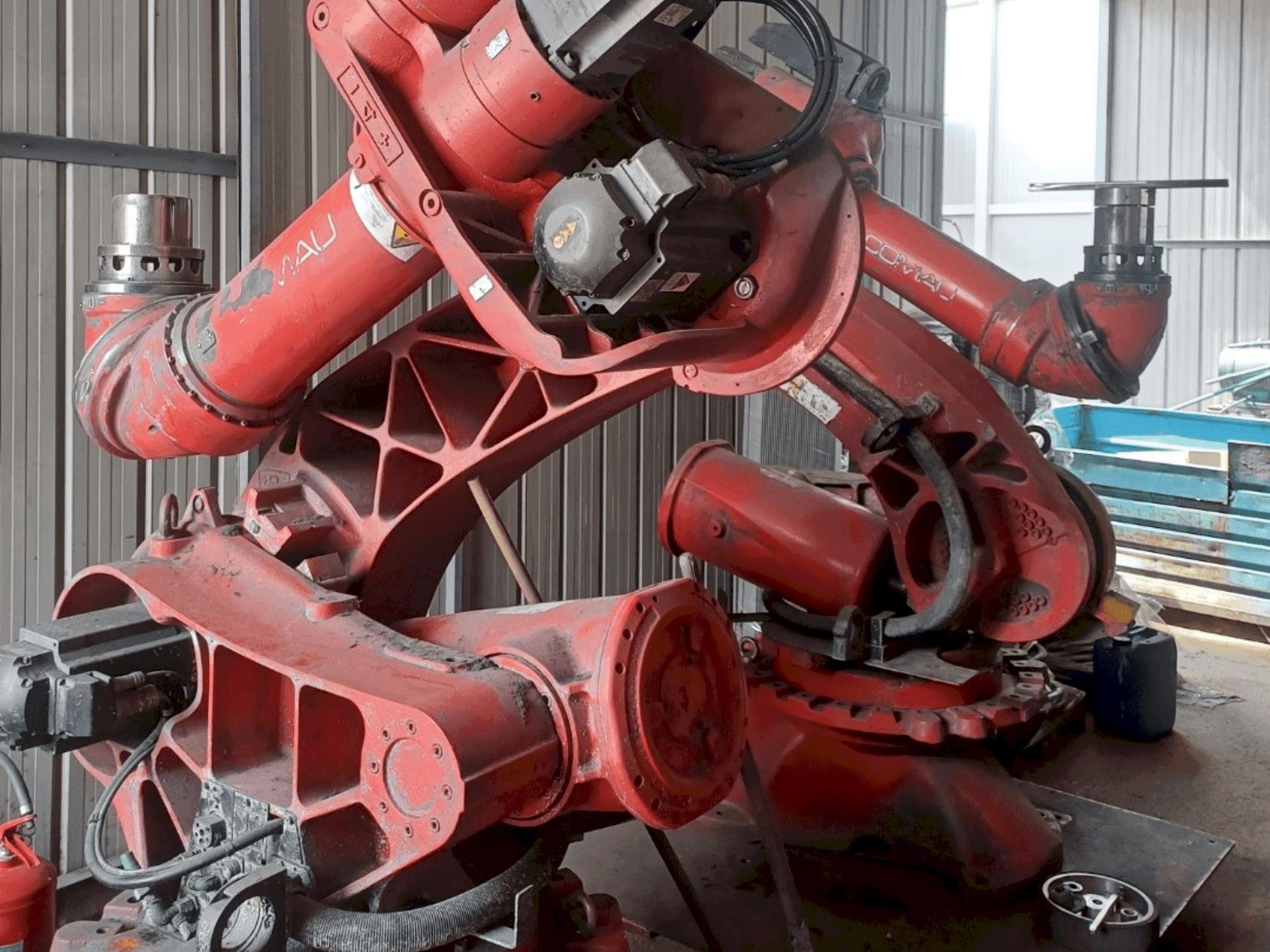 COMAU C4G RCC3 Mašinos vaizdas iš priekio