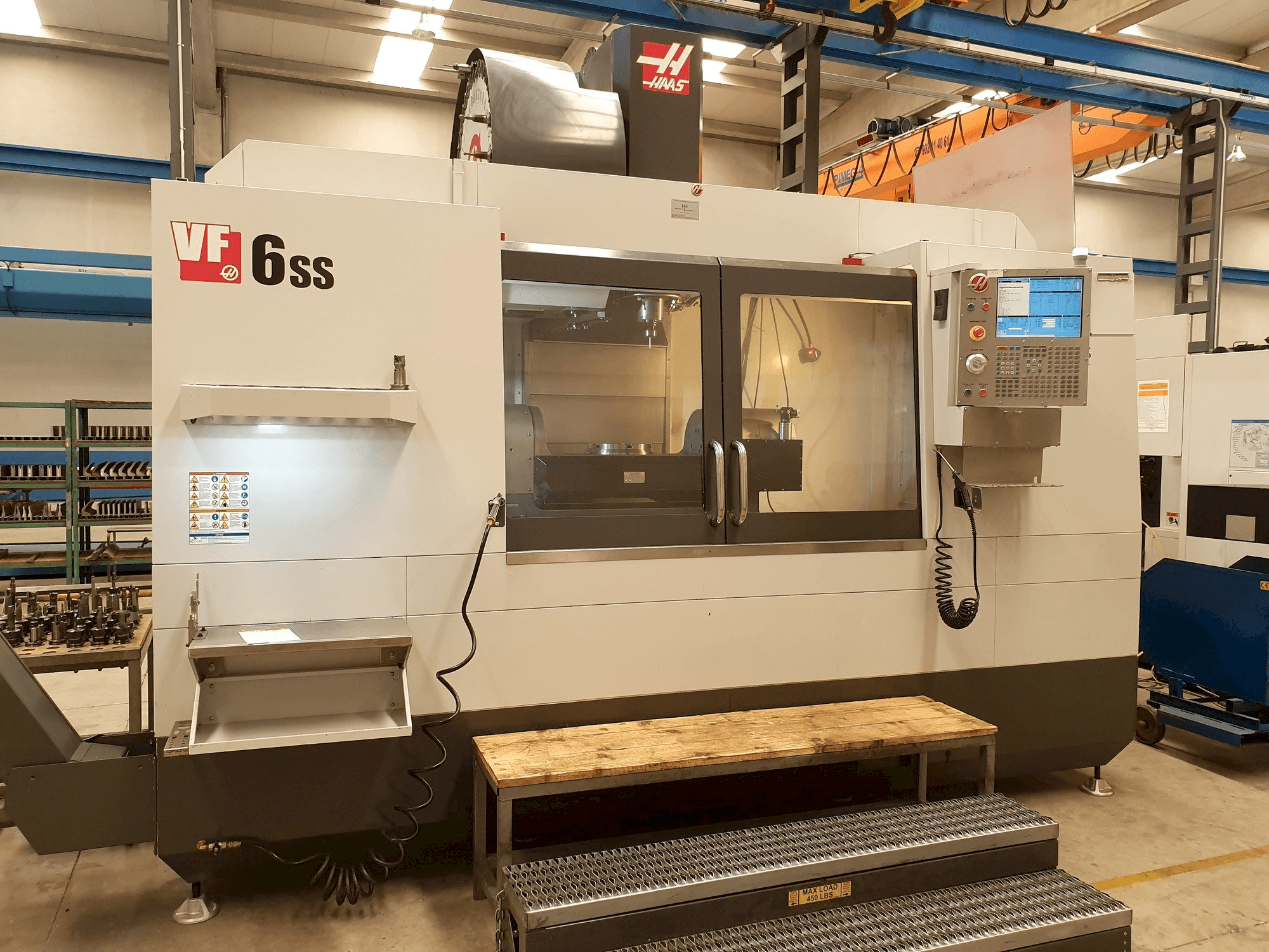 HAAS VF-6SS Mašinos vaizdas iš priekio