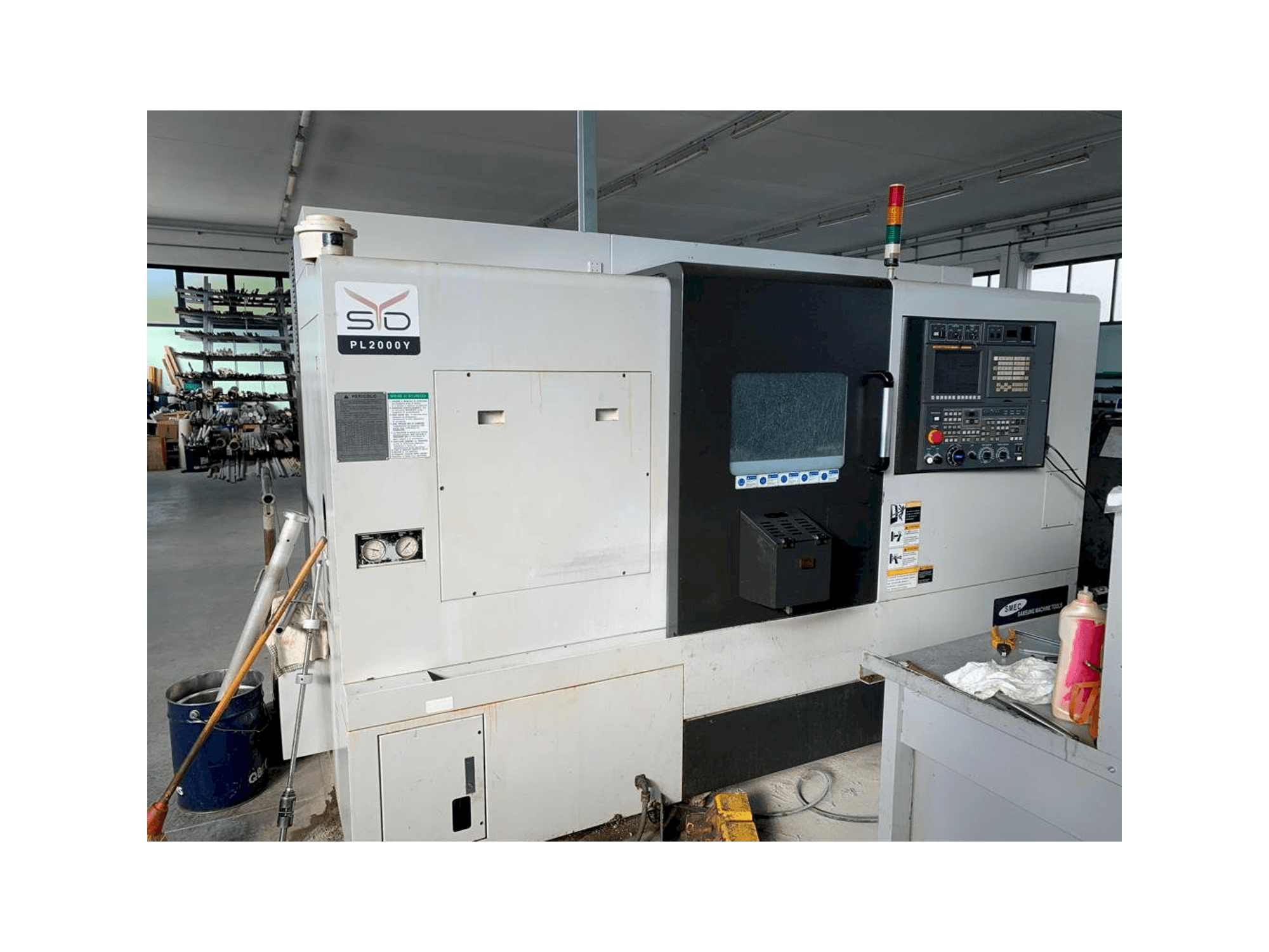 SMEC PL 2000Y Mašinos vaizdas iš priekio