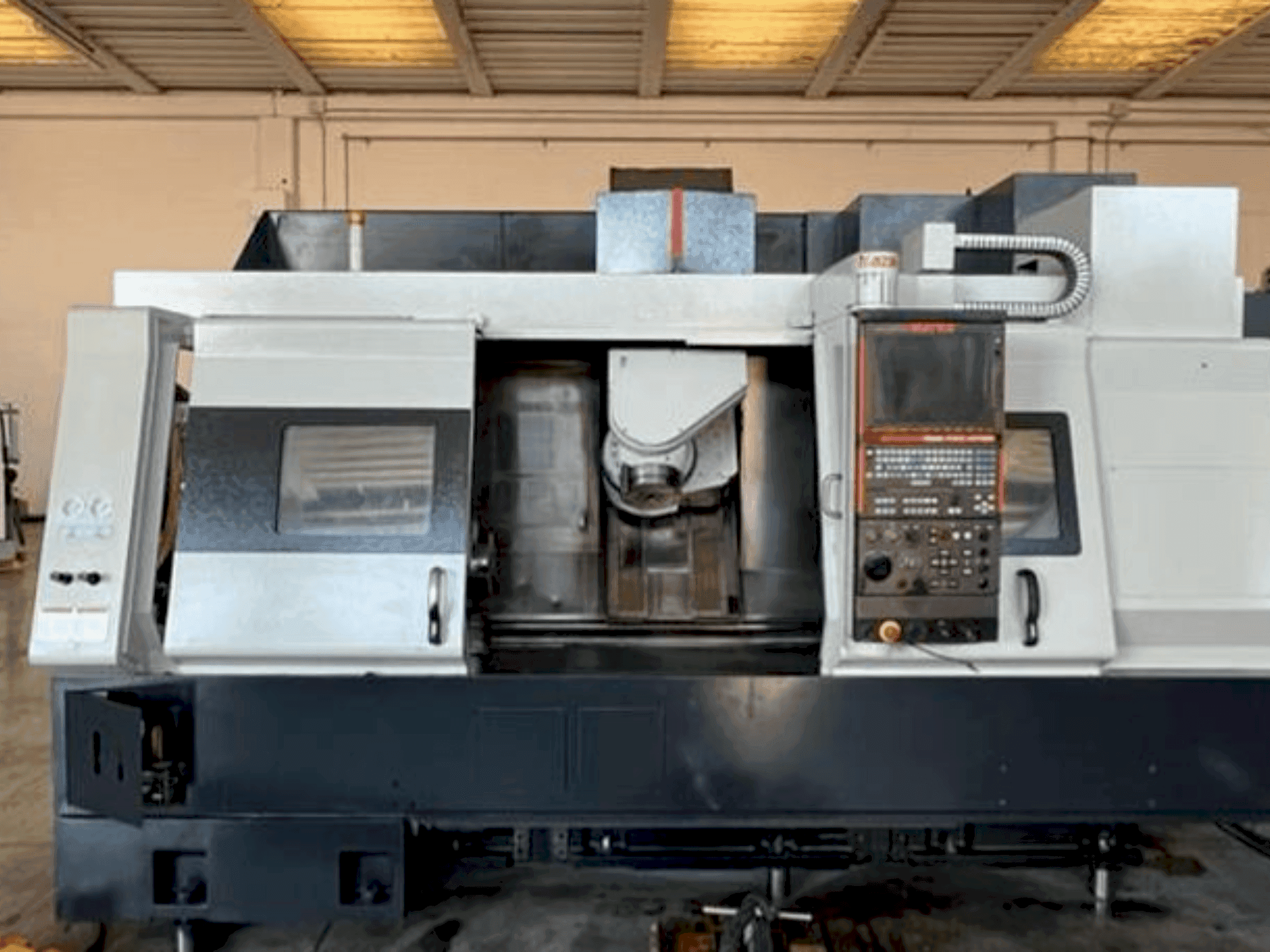 Mazak INTEGREX 200 IV S (2007) Mašinos vaizdas iš priekio