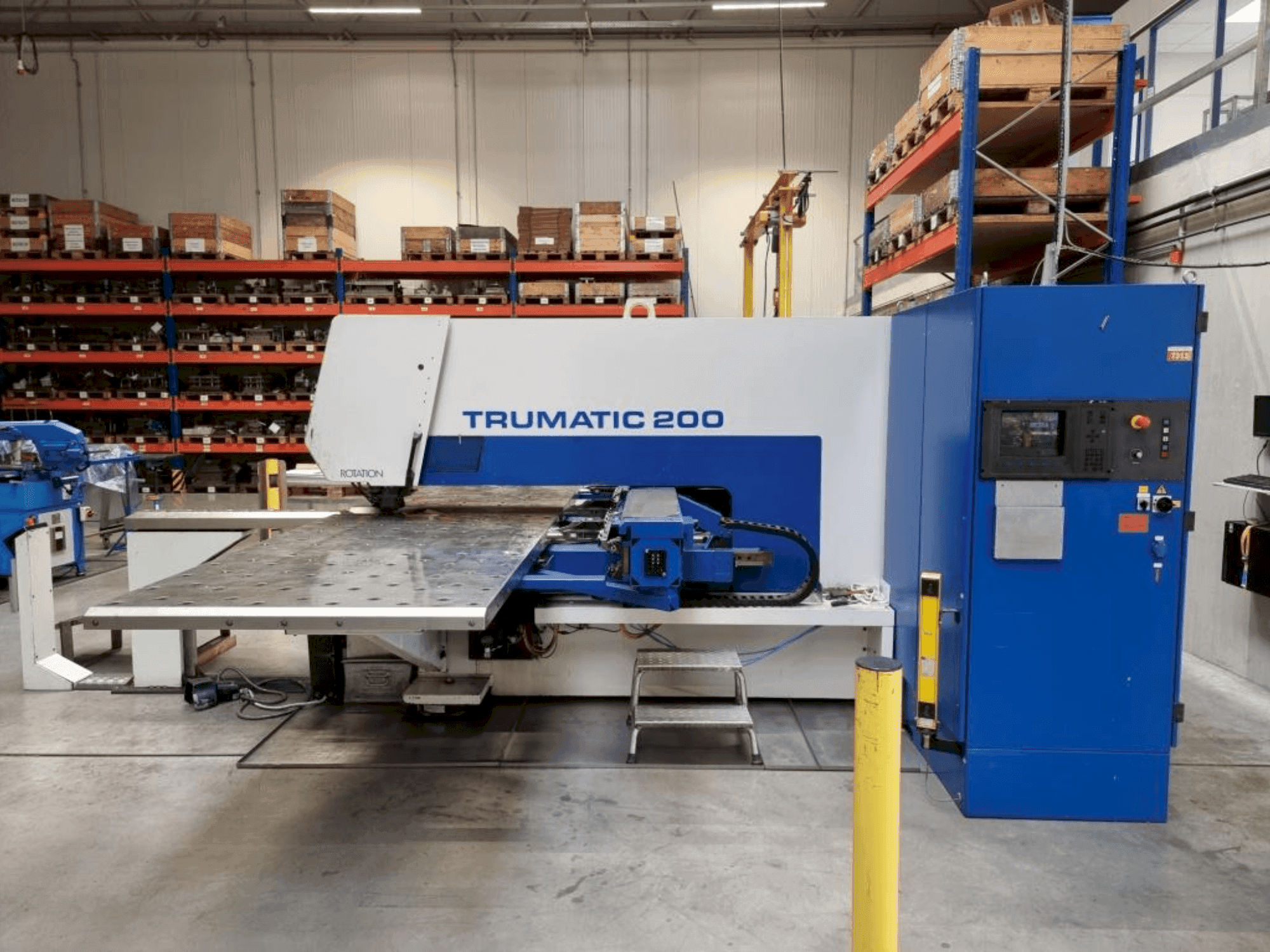TRUMPF Trumatic 200 Mašinos vaizdas iš priekio