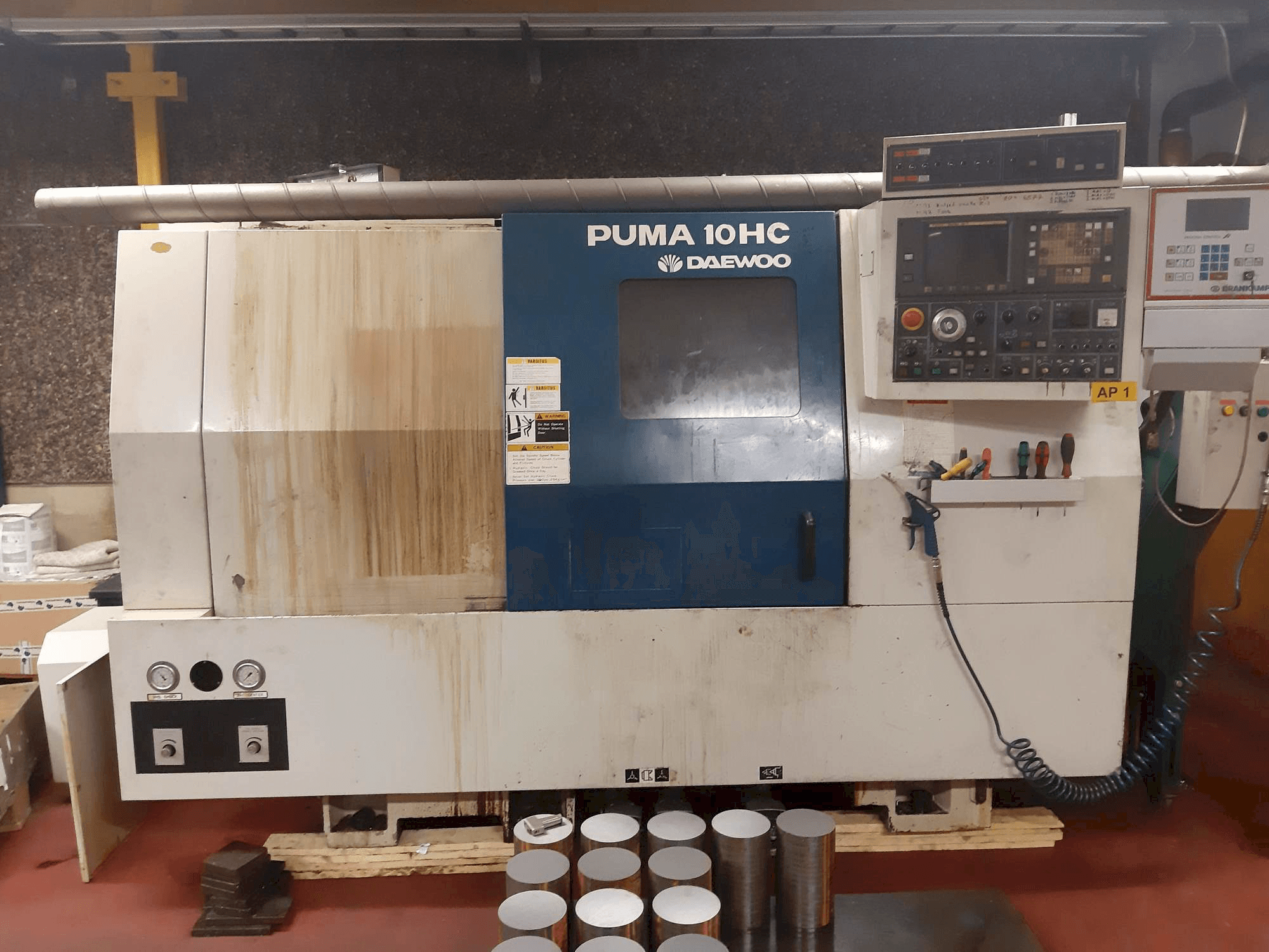 DAEWOO Puma 10 HC Mašinos vaizdas iš priekio