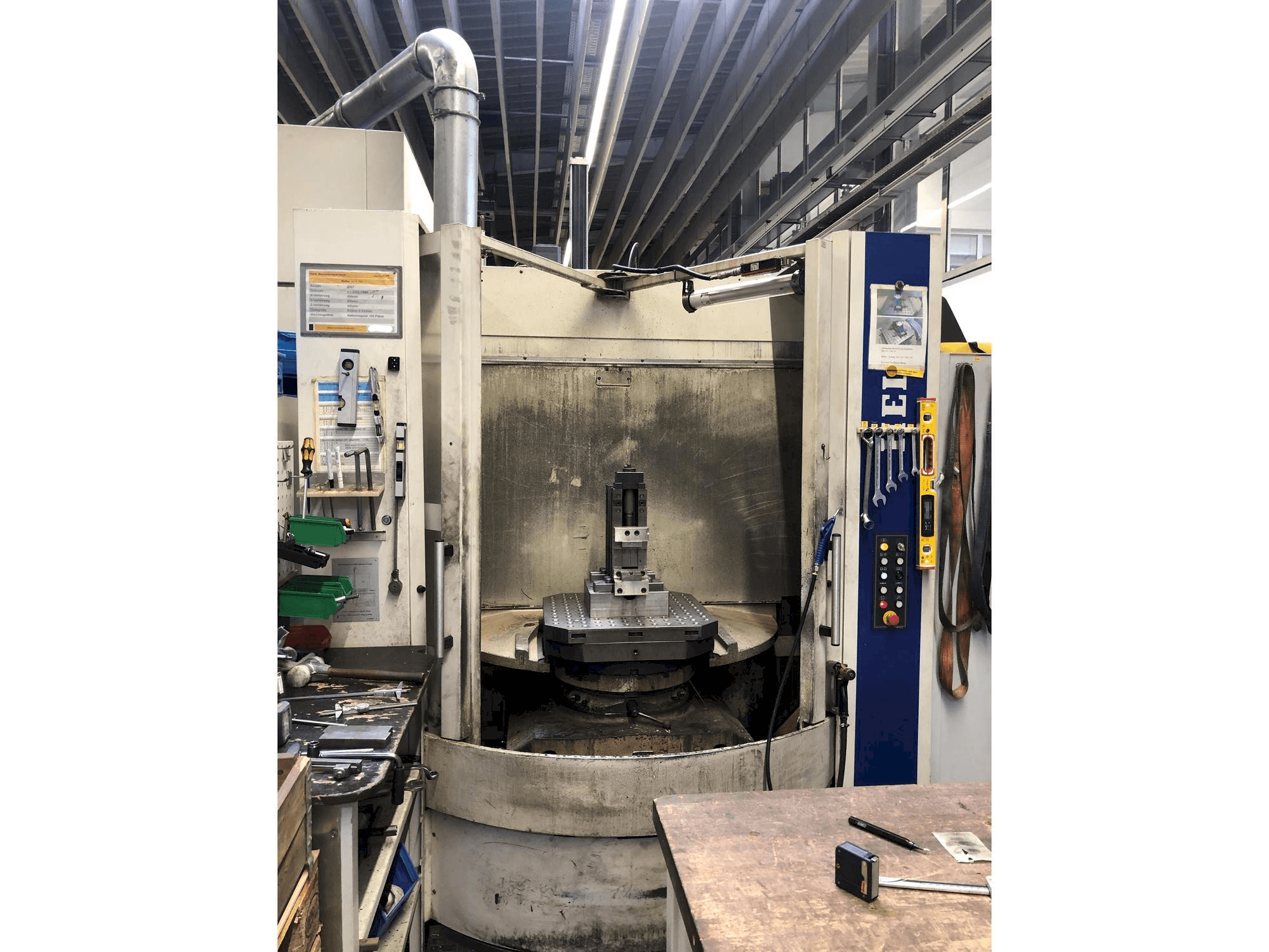 HELLER MCH 250 Mašinos vaizdas iš priekio