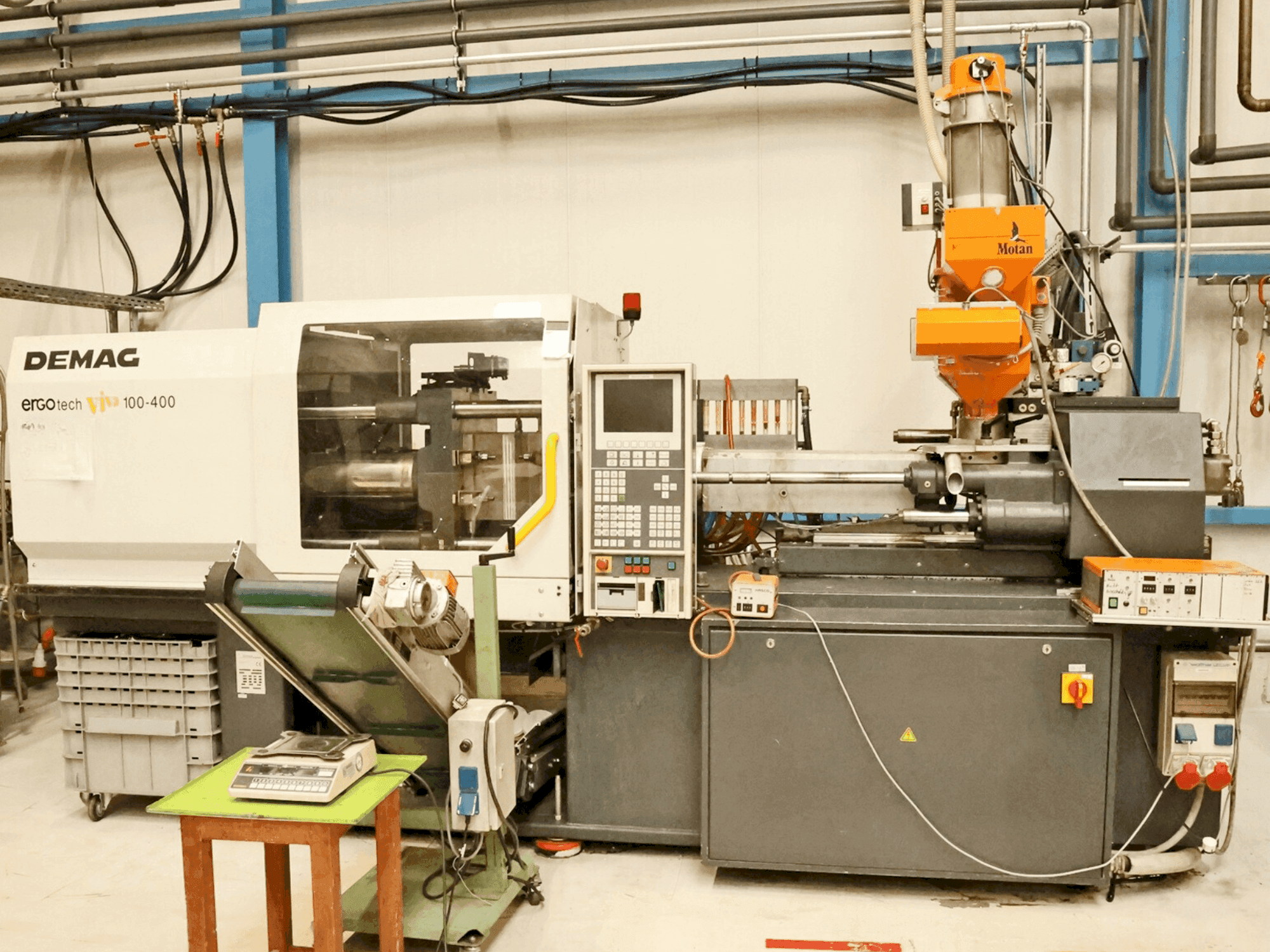 DEMAG Ergotech ET 100-400 viva Mašinos vaizdas iš priekio