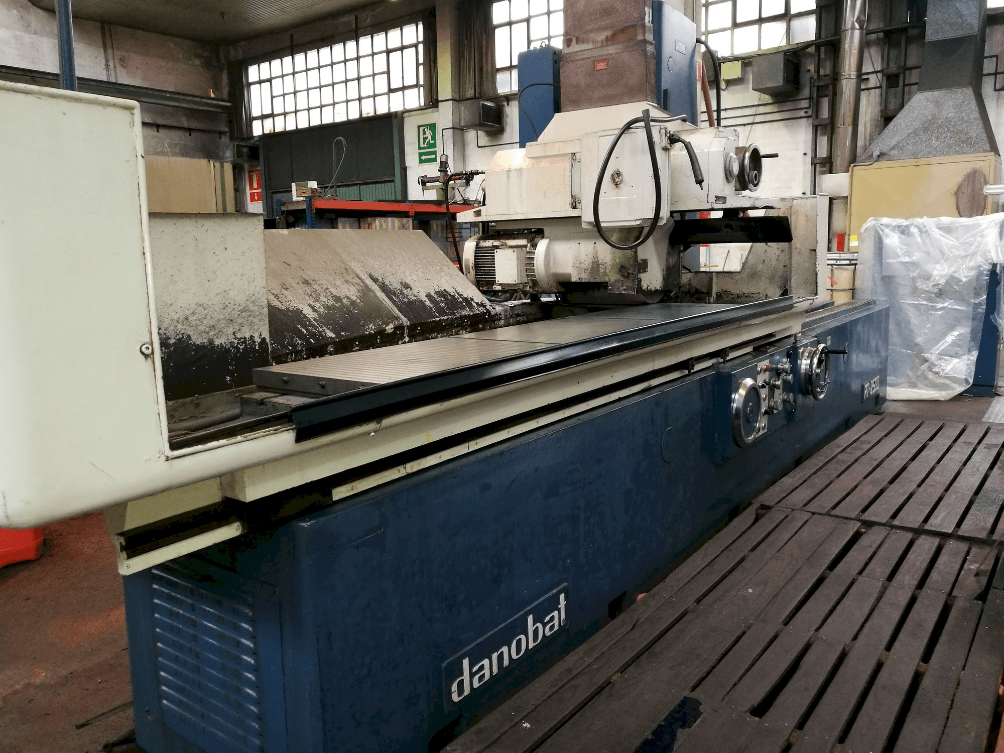 DANOBAT RT-2500 Mašinos vaizdas iš priekio
