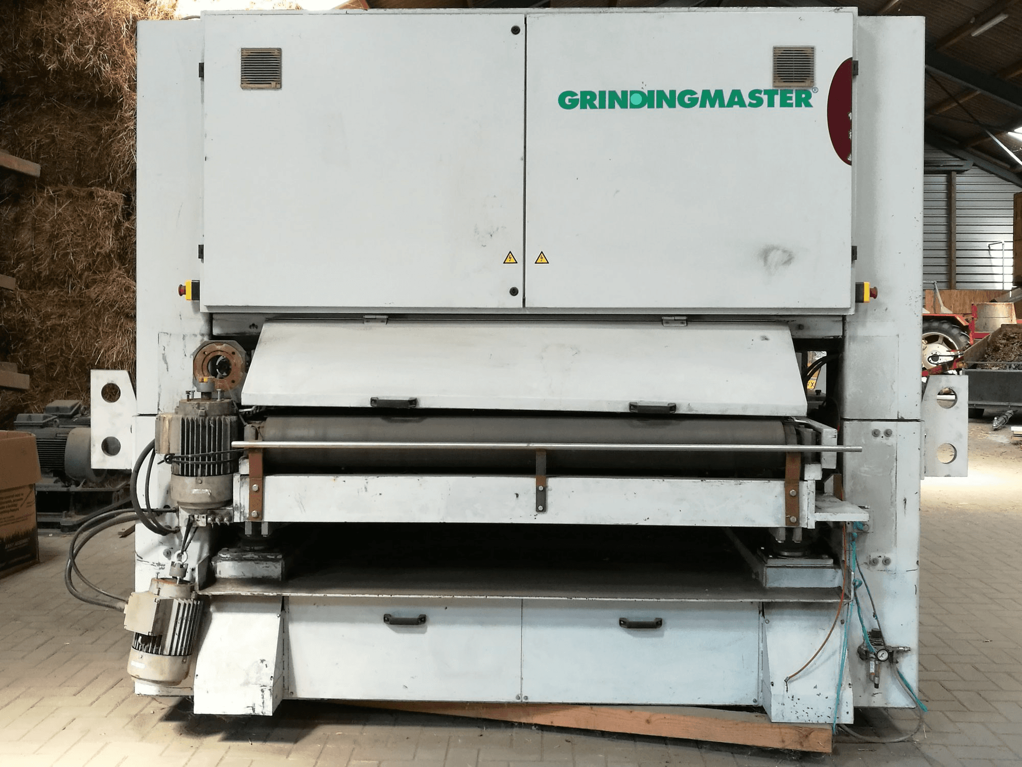 TIMESAVERS MB-2-1600 Z2 Mašinos vaizdas iš priekio