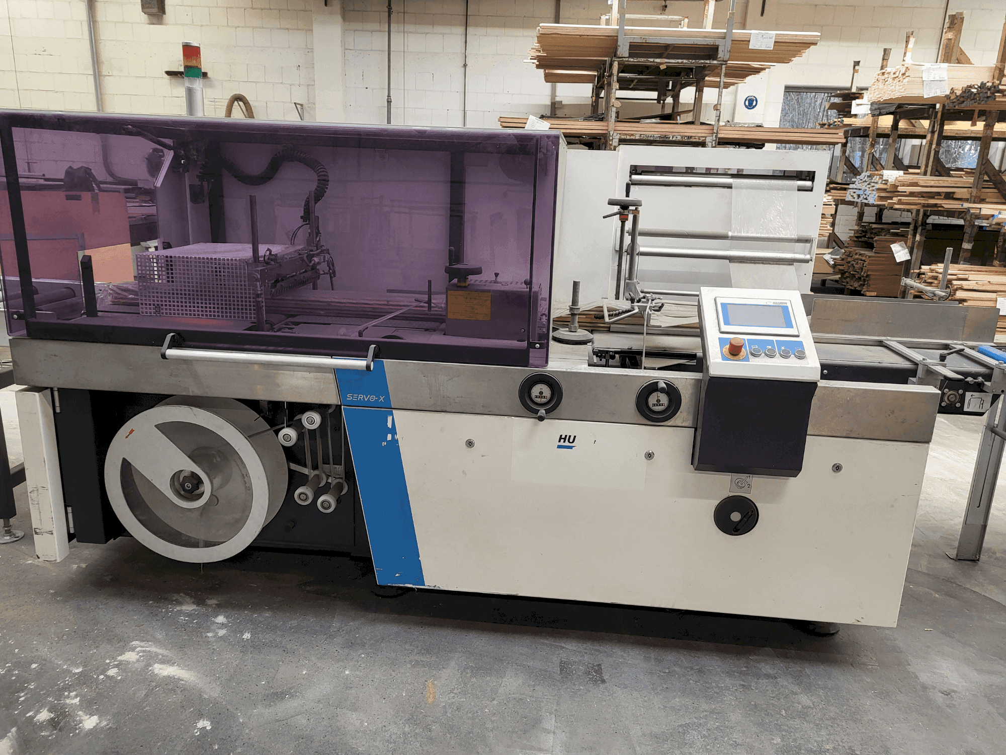 HUGO BECK servo X Mašinos vaizdas iš priekio