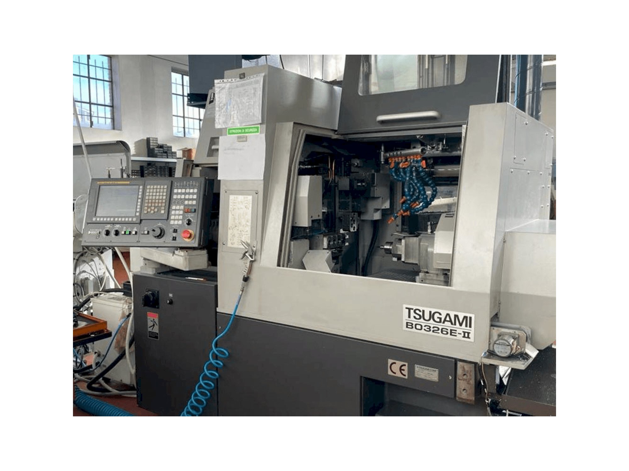 TSUGAMI B0326E-II Mašinos vaizdas iš priekio
