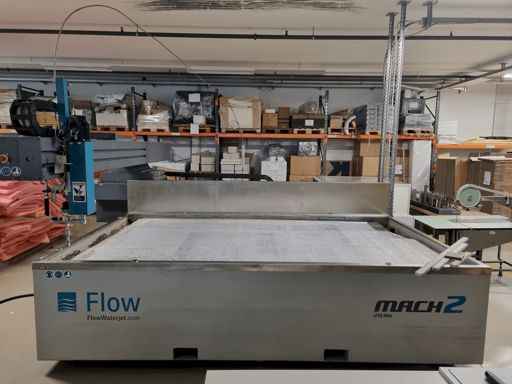 Flow M2 3120 B Mašinos vaizdas iš priekio