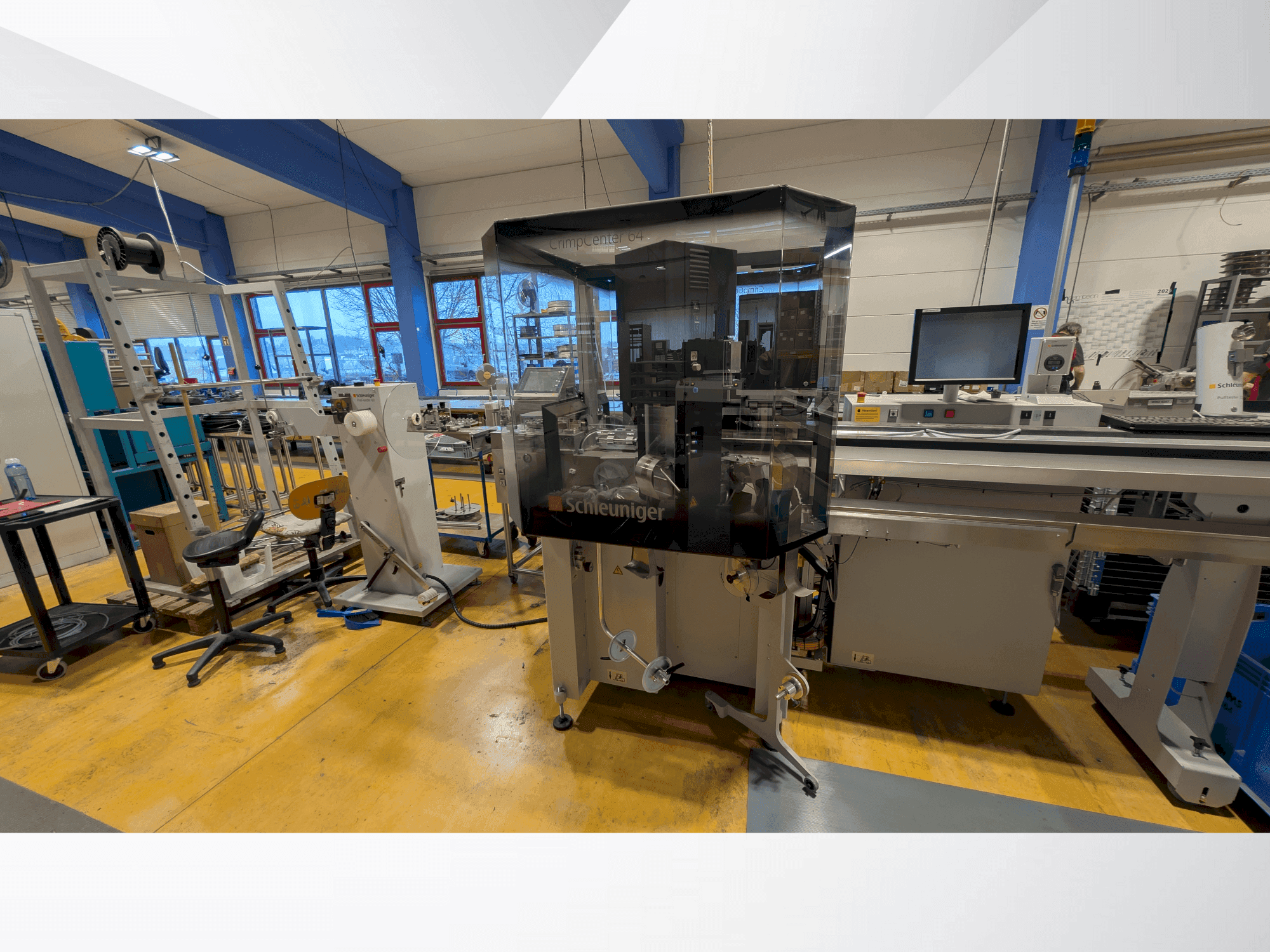 Schleuniger CrimpCenter 64 Mašinos vaizdas iš priekio