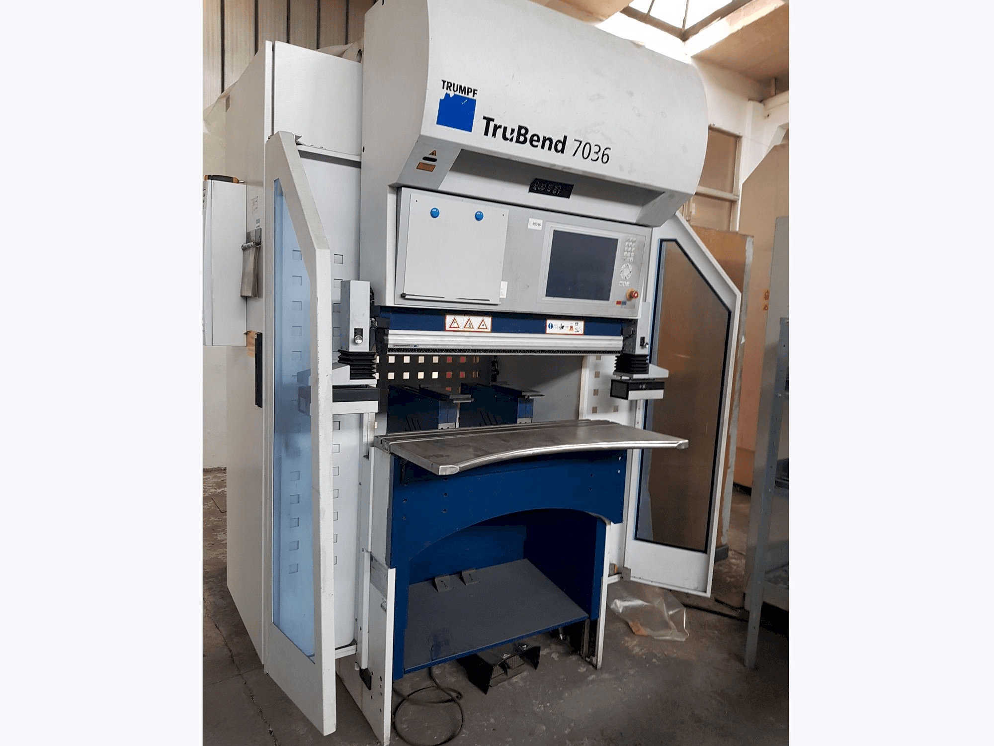 Trumpf TruBend 7036 Mašinos vaizdas iš priekio