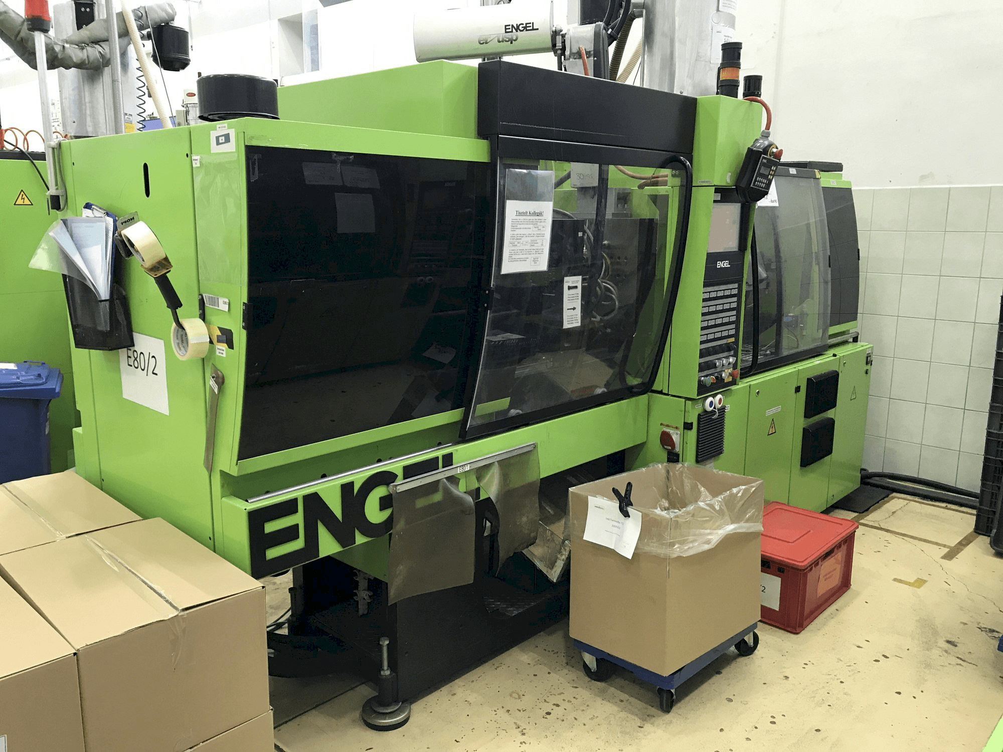 ENGEL VC 330/80 Tech Mašinos vaizdas iš priekio