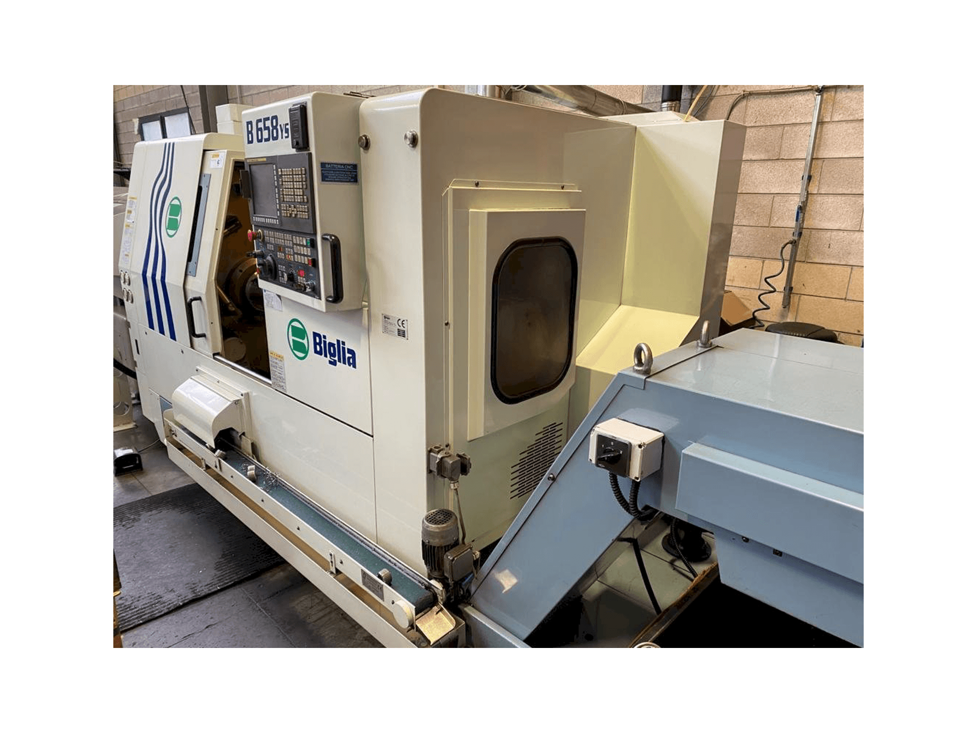 Biglia B658 YS Mašinos vaizdas iš šono