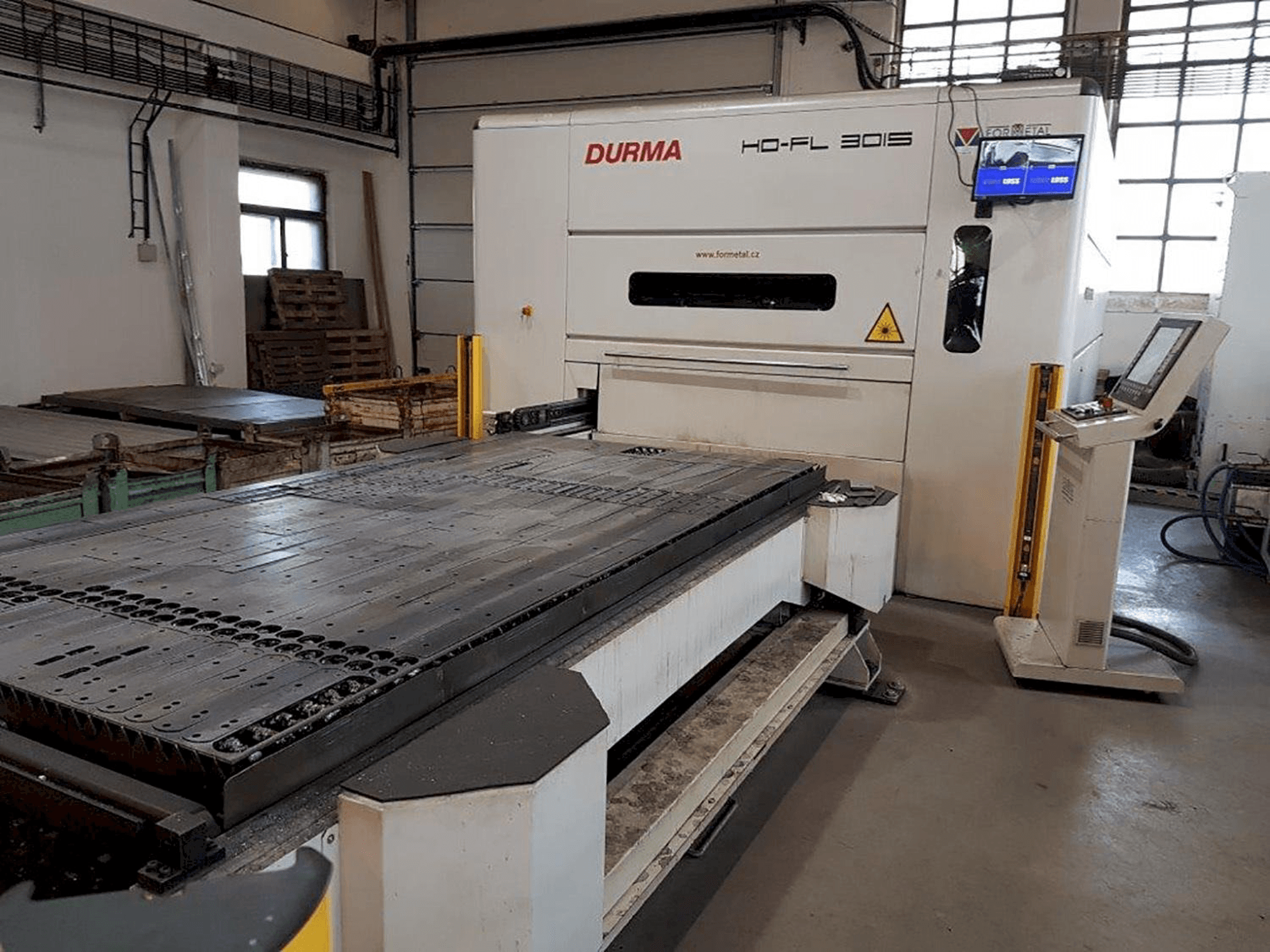 Durma HD-FL 3015 L Mašinos vaizdas iš priekio