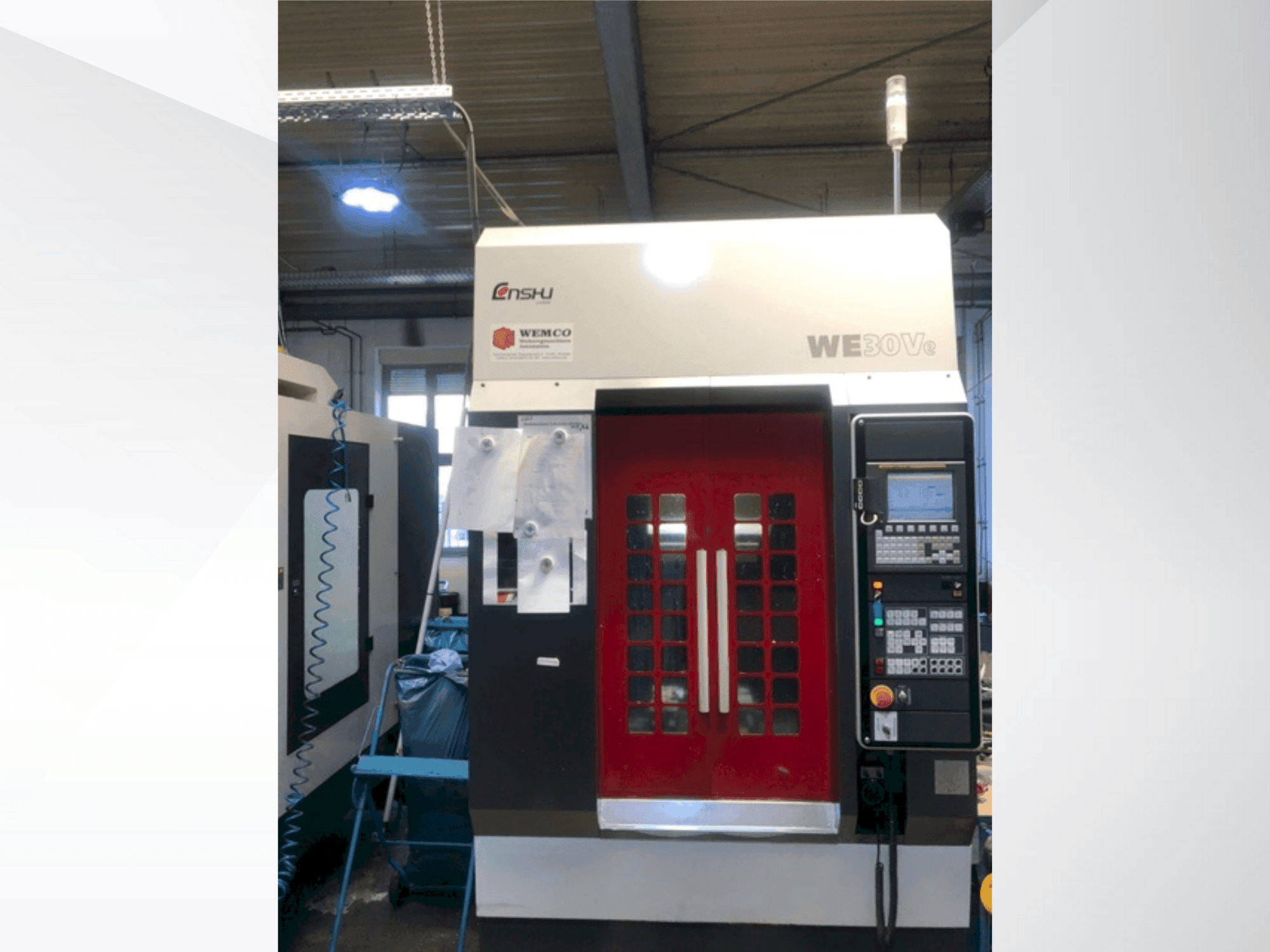 Enshu WE30Ve Mašinos vaizdas iš priekio