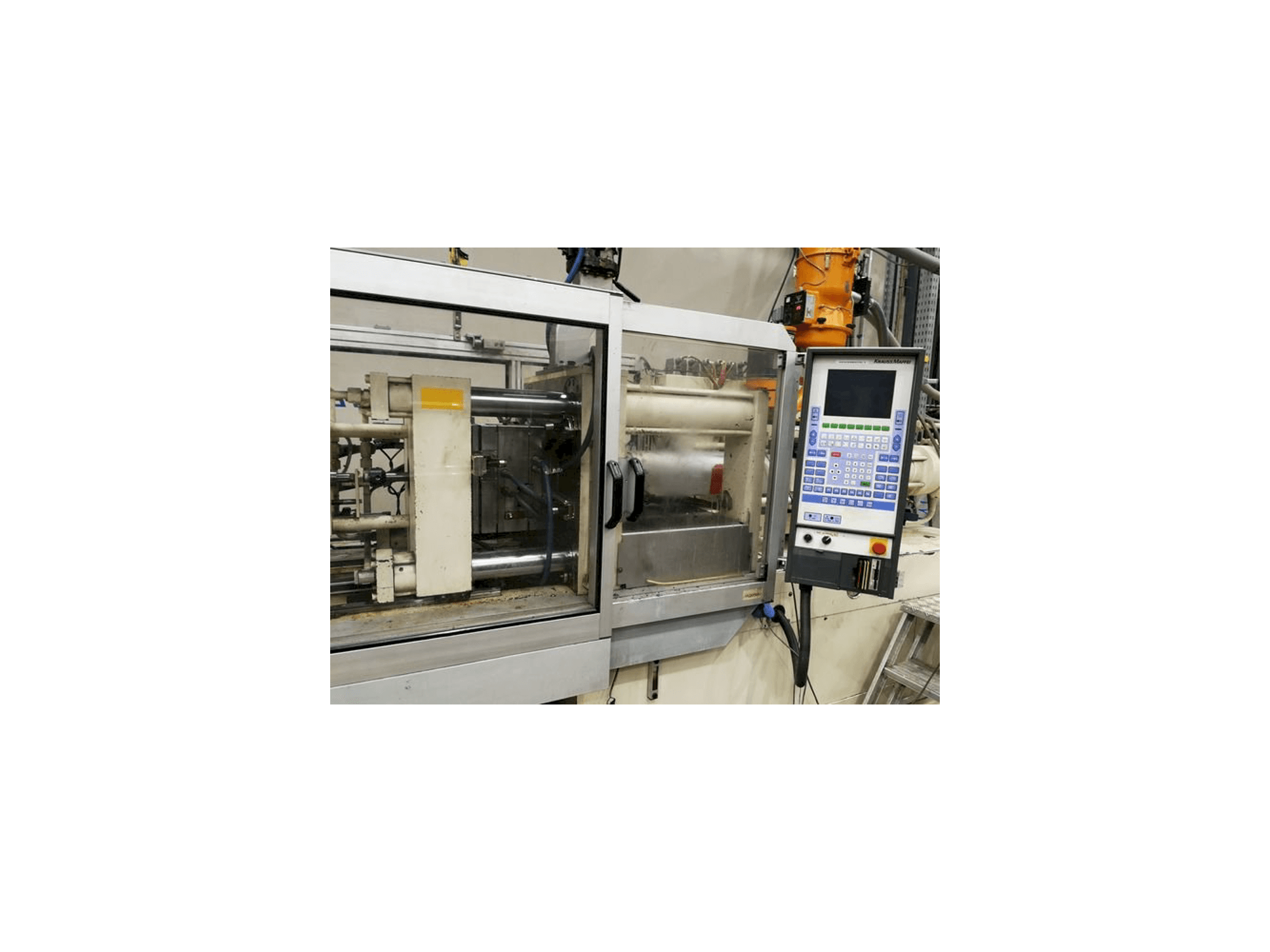 Krauss Maffei 80/340 C1 Mašinos vaizdas iš priekio