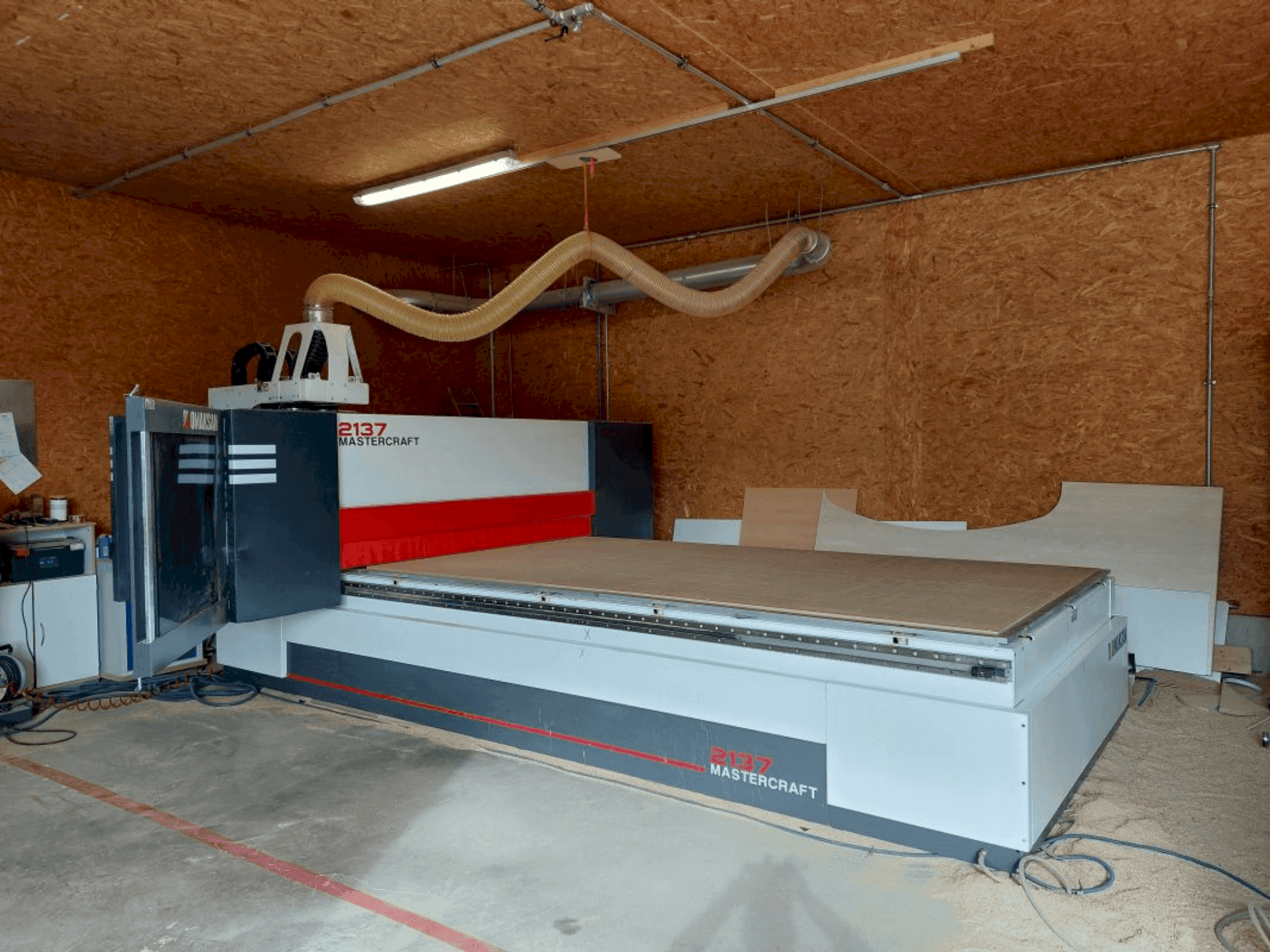 OMAKSAN Mastercraft 217 Mašinos vaizdas iš priekio