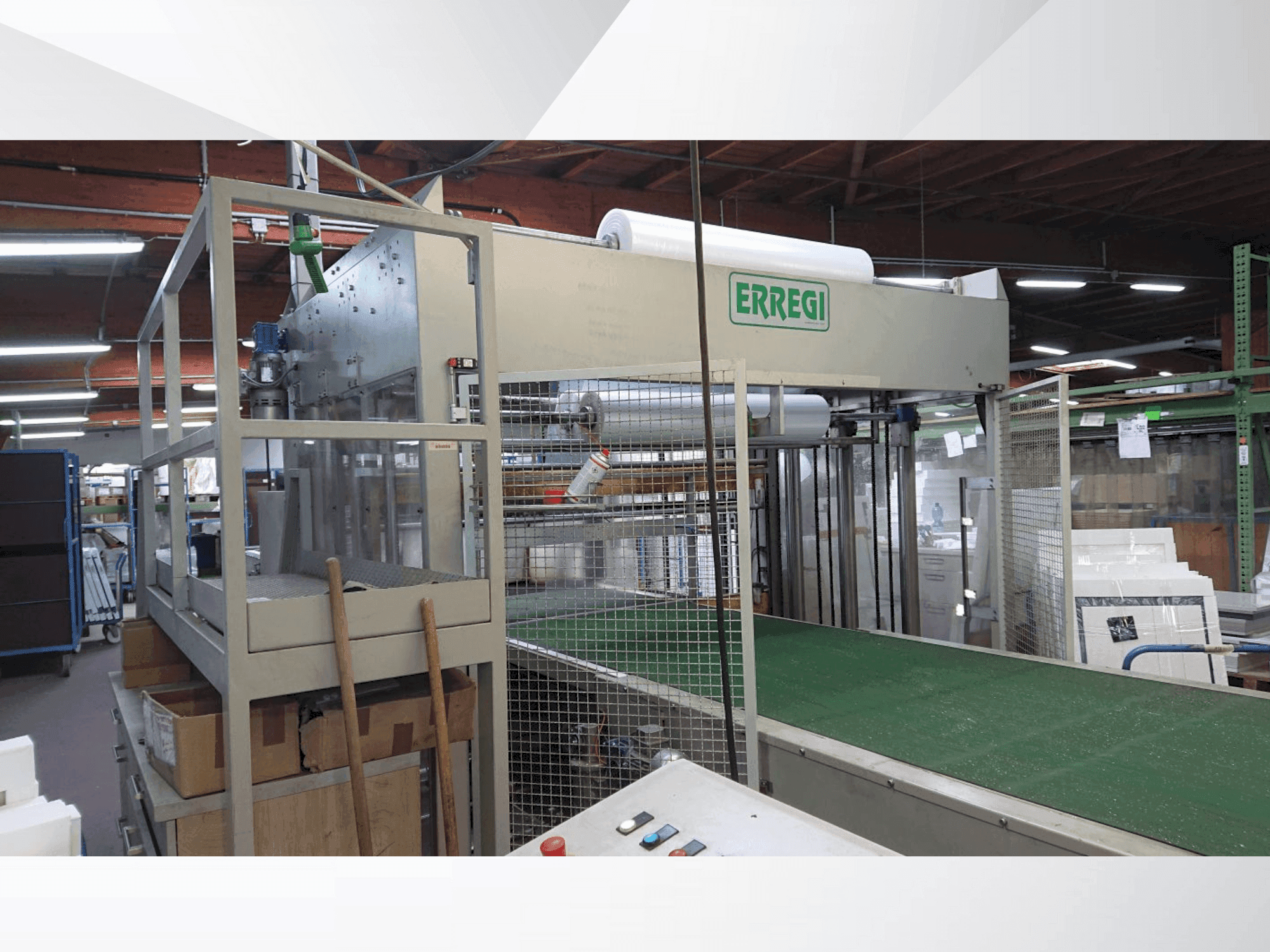 ERREGI LINE ERREGI Mašinos vaizdas iš priekio