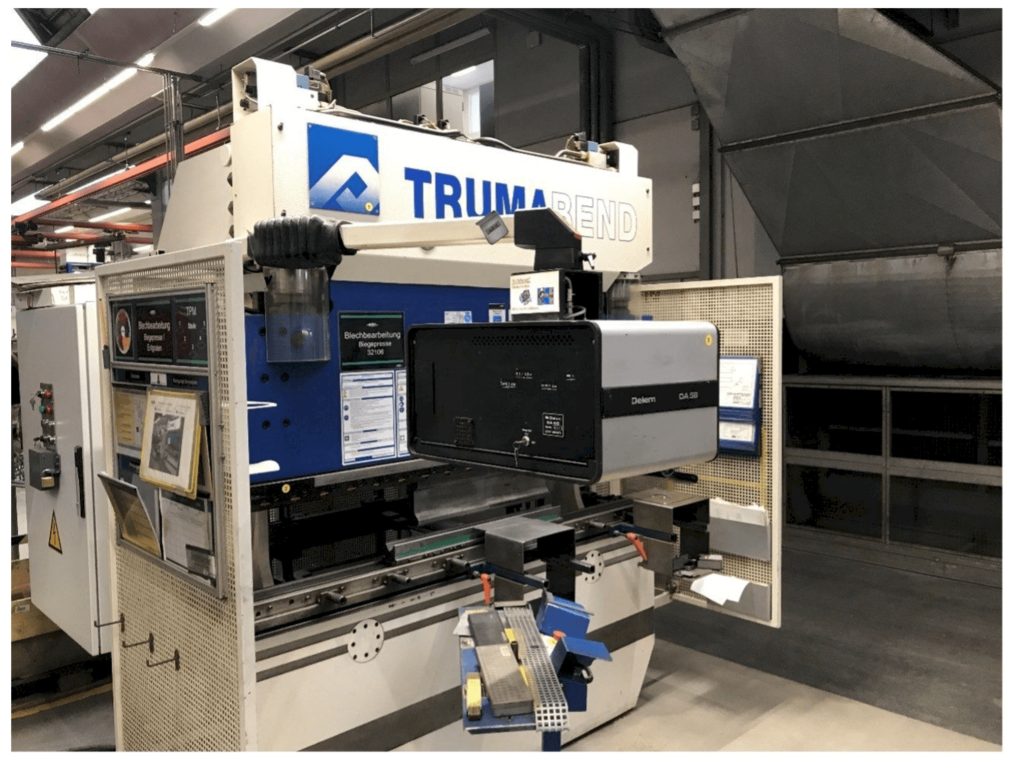 Trumpf Trumabend 80/2 Mašinos vaizdas iš priekio