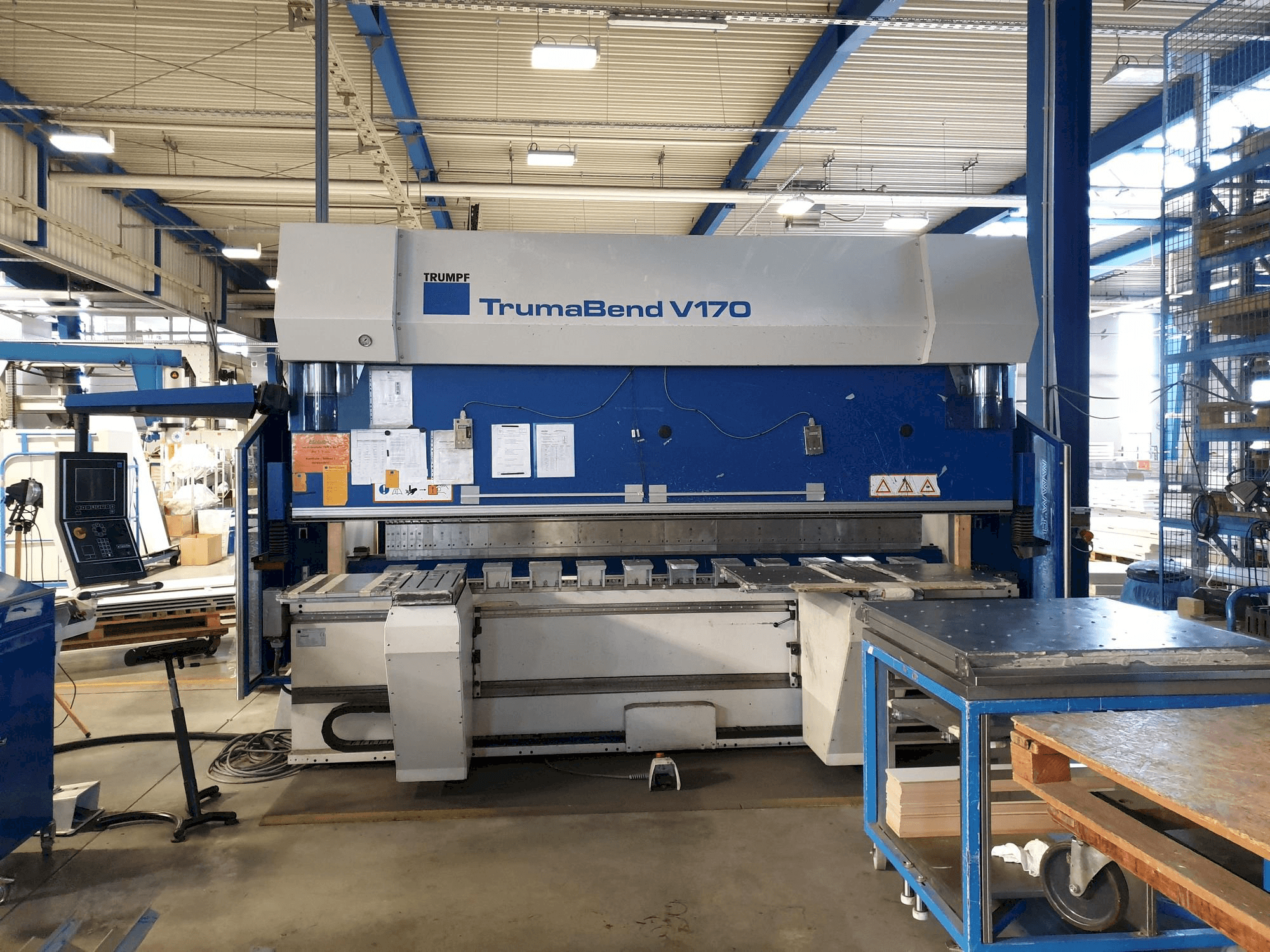 Trumpf TrumaBend V170 Mašinos vaizdas iš priekio
