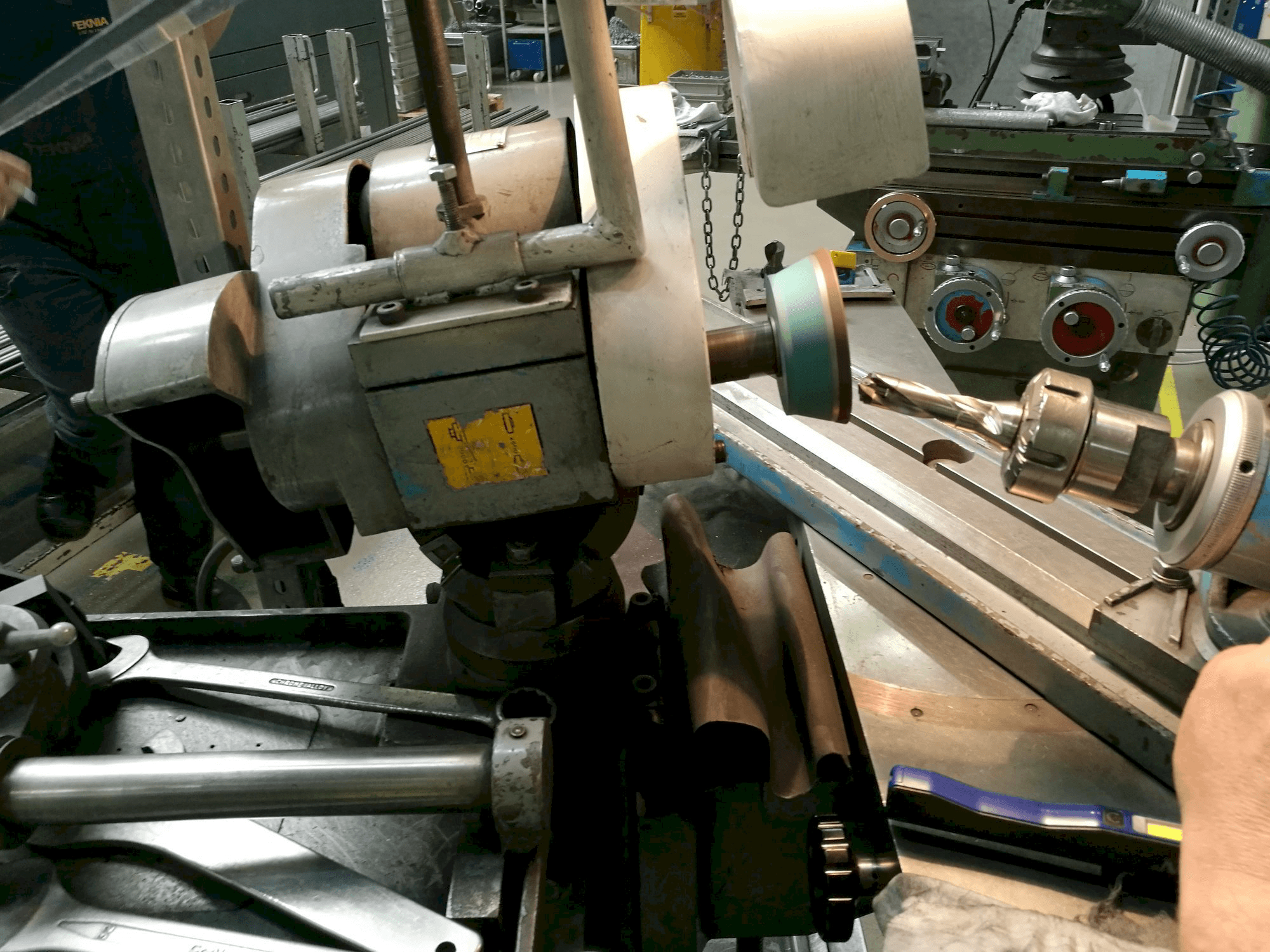 ELITE AR5-E Mašinos vaizdas iš priekio