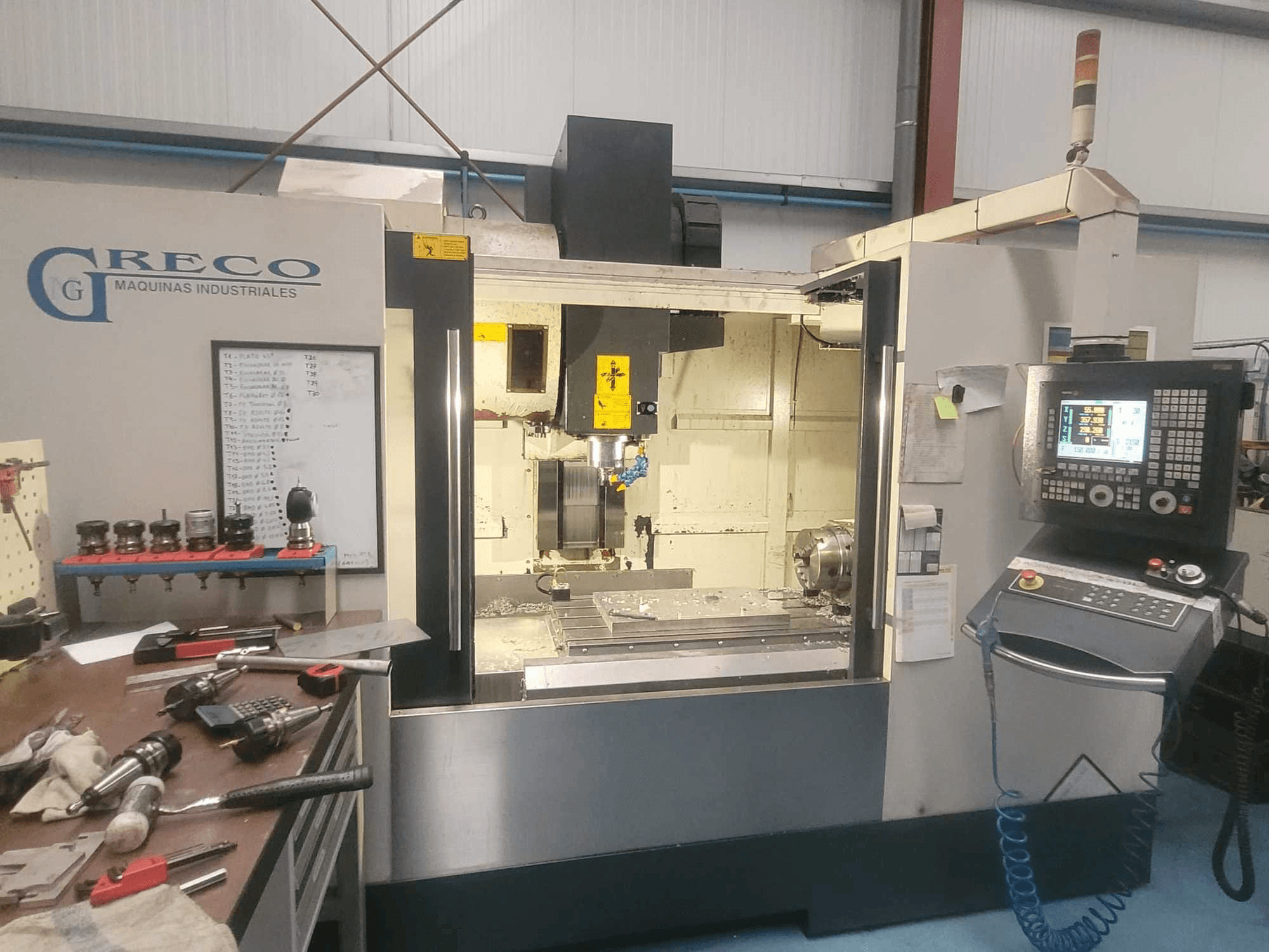 Finitech SMV-1270-3B Mašinos vaizdas iš priekio