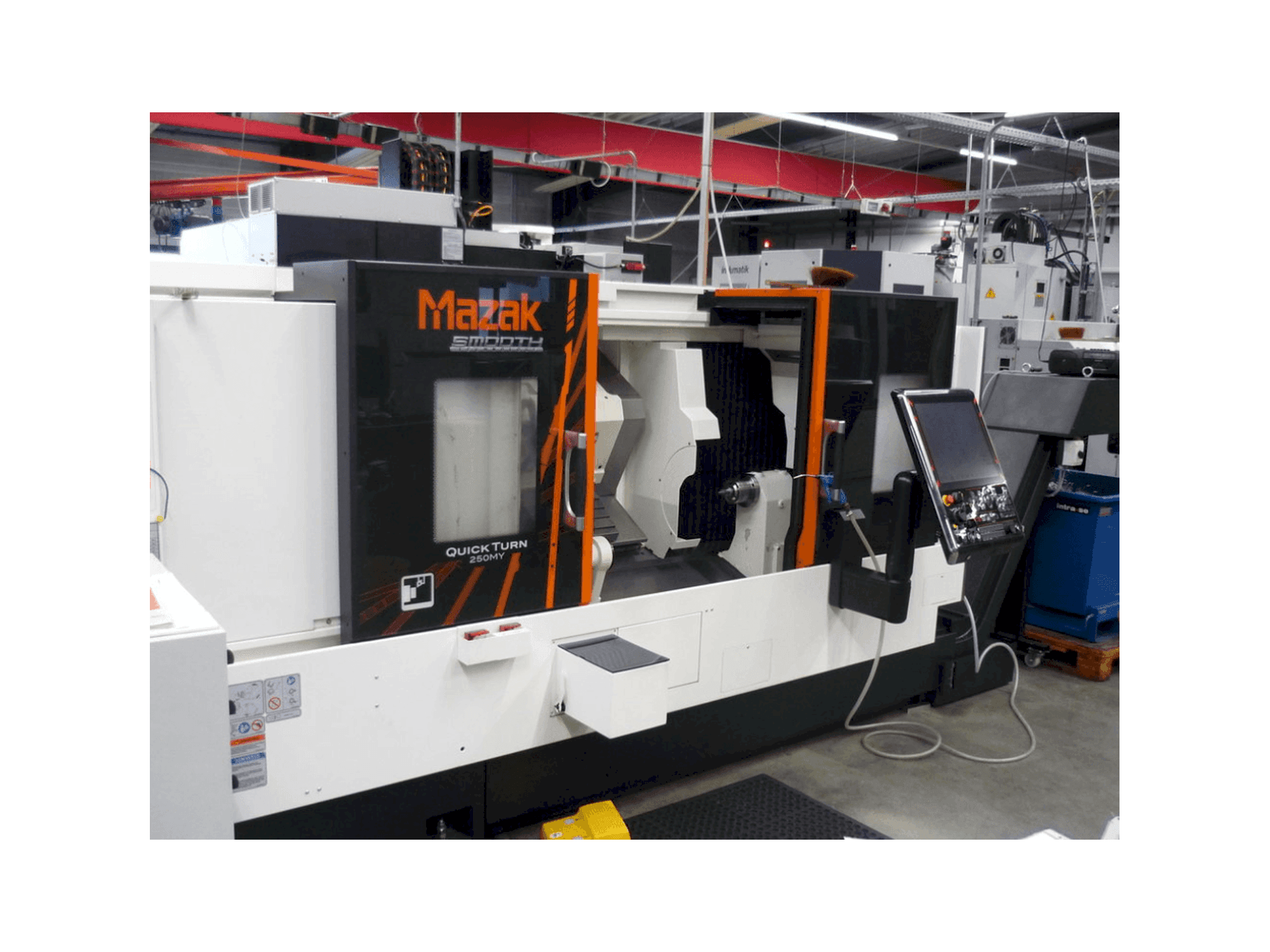 Mazak Quick Turn 250MY Mašinos vaizdas iš priekio