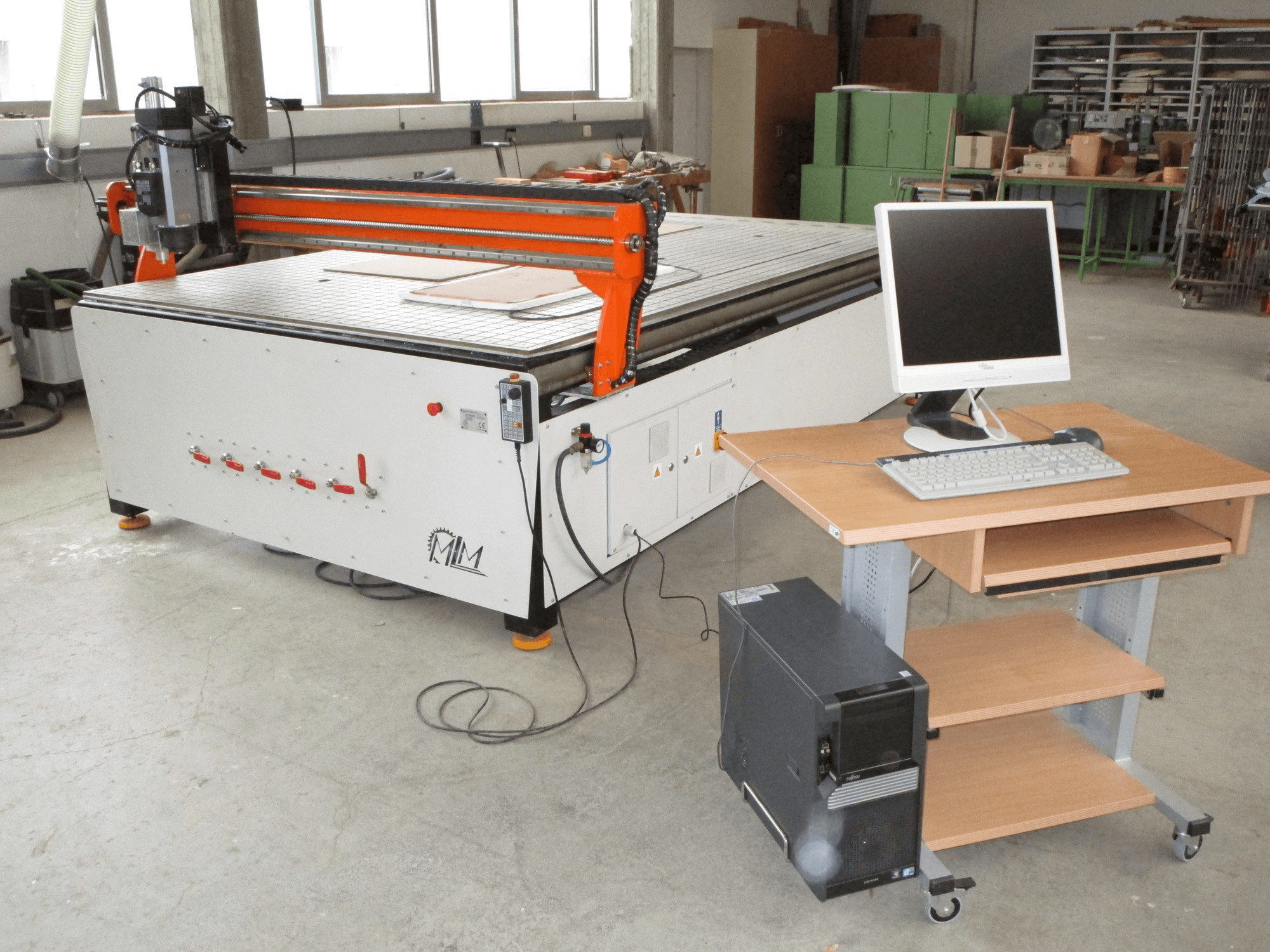 MLM Ploter CNC Mašinos vaizdas iš priekio