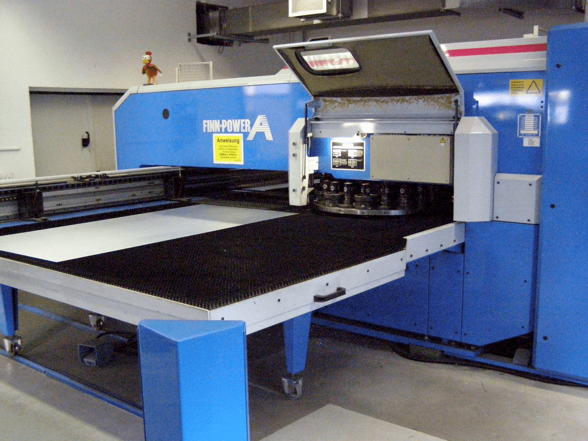 Finn-Power A5 – 25 SBV Mašinos vaizdas iš priekio