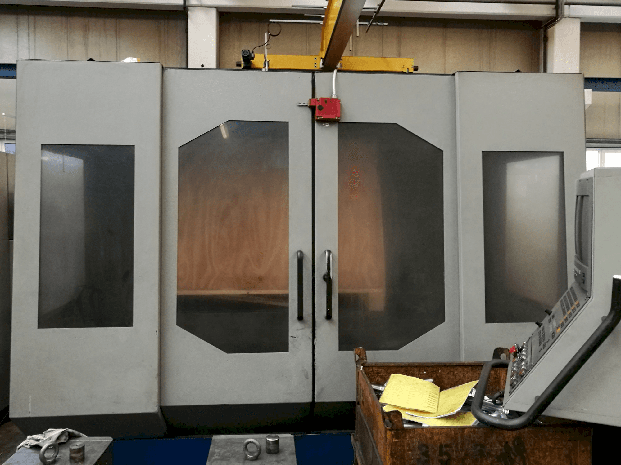 Strojtos FGS 50 CNC Mašinos vaizdas iš priekio