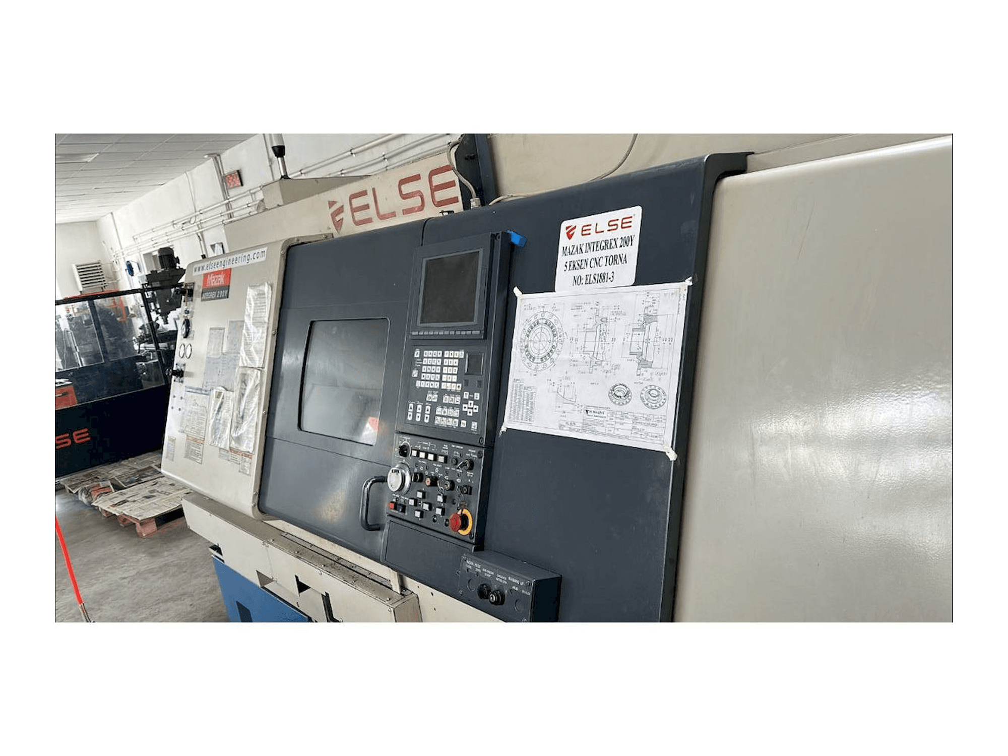 Mazak Integrex 200Y Mašinos vaizdas iš priekio