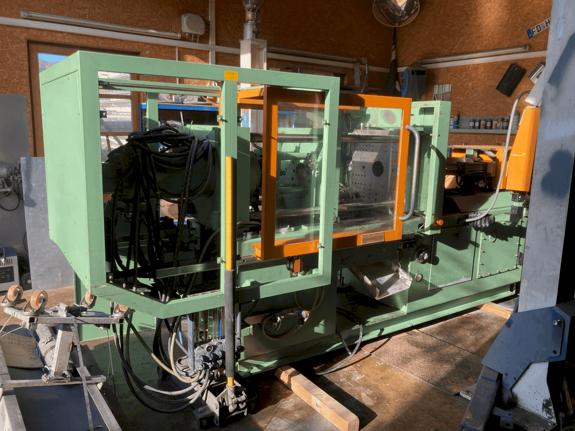 FERROMATIK K75-S Mašinos vaizdas iš priekio