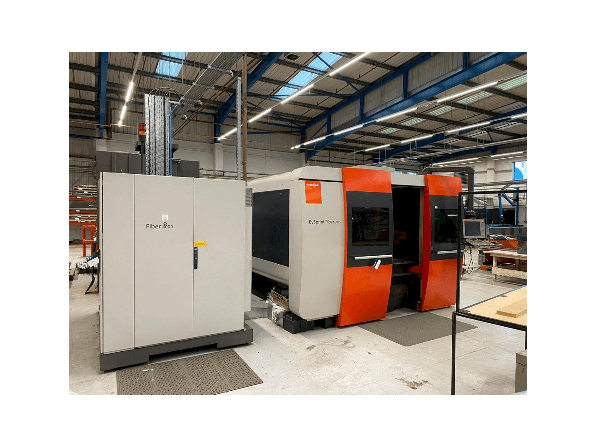 Bystronic BySprint Fiber 3015 Mašinos vaizdas iš priekio