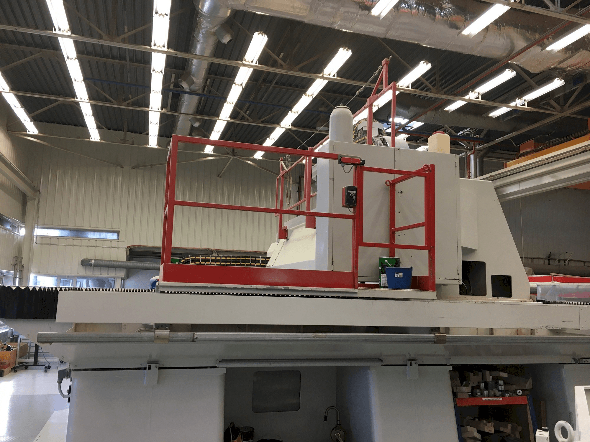 Forest Line Minumac II 305 TH Mašinos vaizdas iš priekio