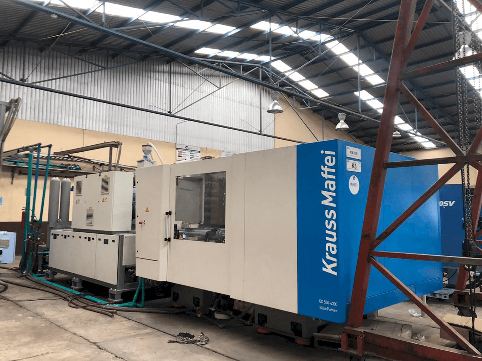 Krauss Maffei 550-4300 GX Mašinos vaizdas iš priekio