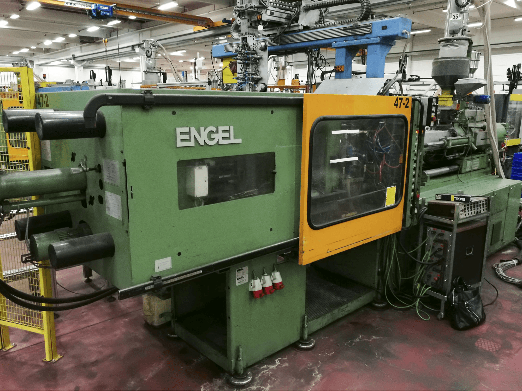 ENGEL ES 1300/200 Mašinos kairės pusės vaizdas