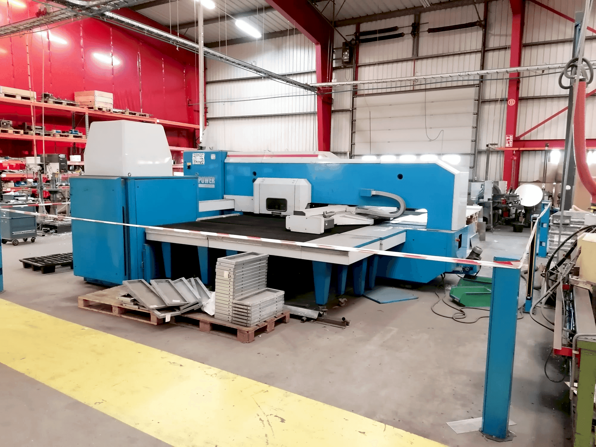 Finn-Power F5-20 SB/AM Mašinos vaizdas iš priekio