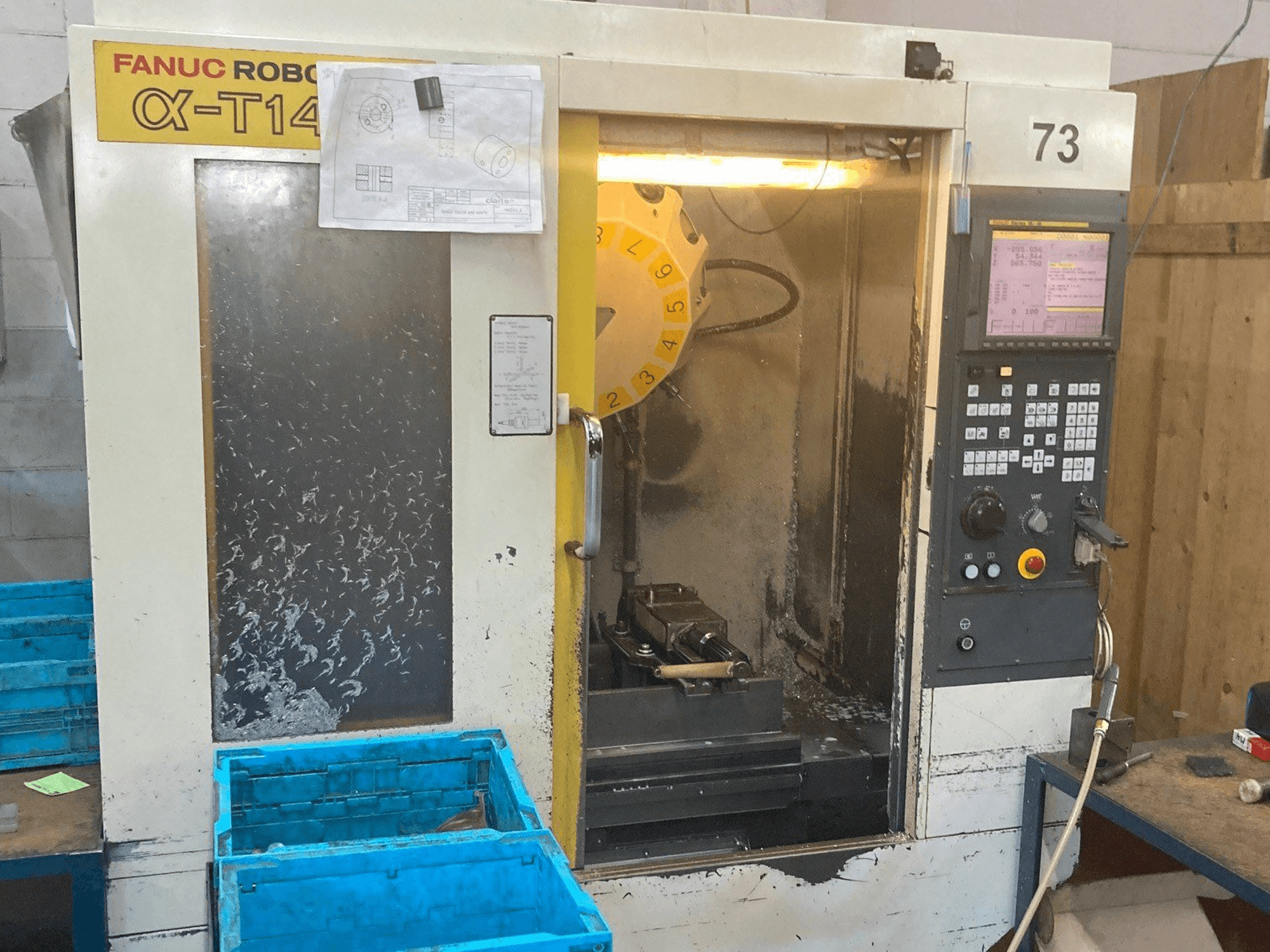 FANUC Robodrill alfa-T14iA Mašinos vaizdas iš priekio