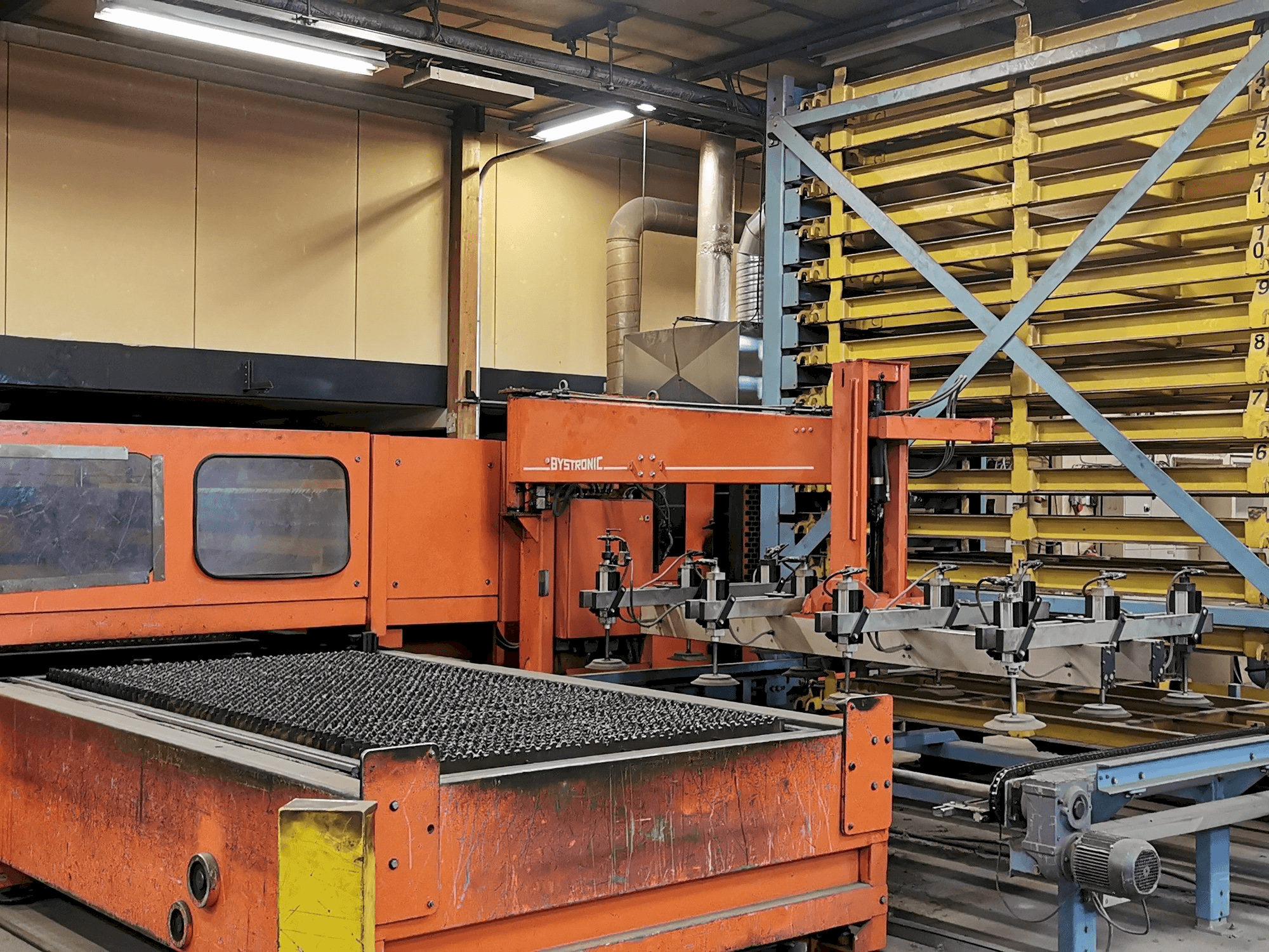 Bystronic BTL 3500 Mašinos vaizdas iš priekio