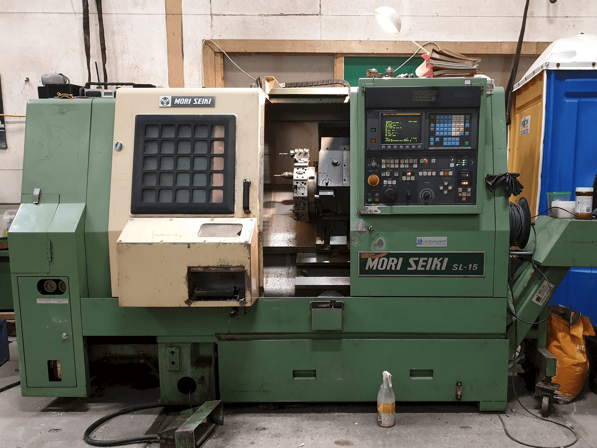 MORI SEIKI Mašinos vaizdasSL-15 iš priekio