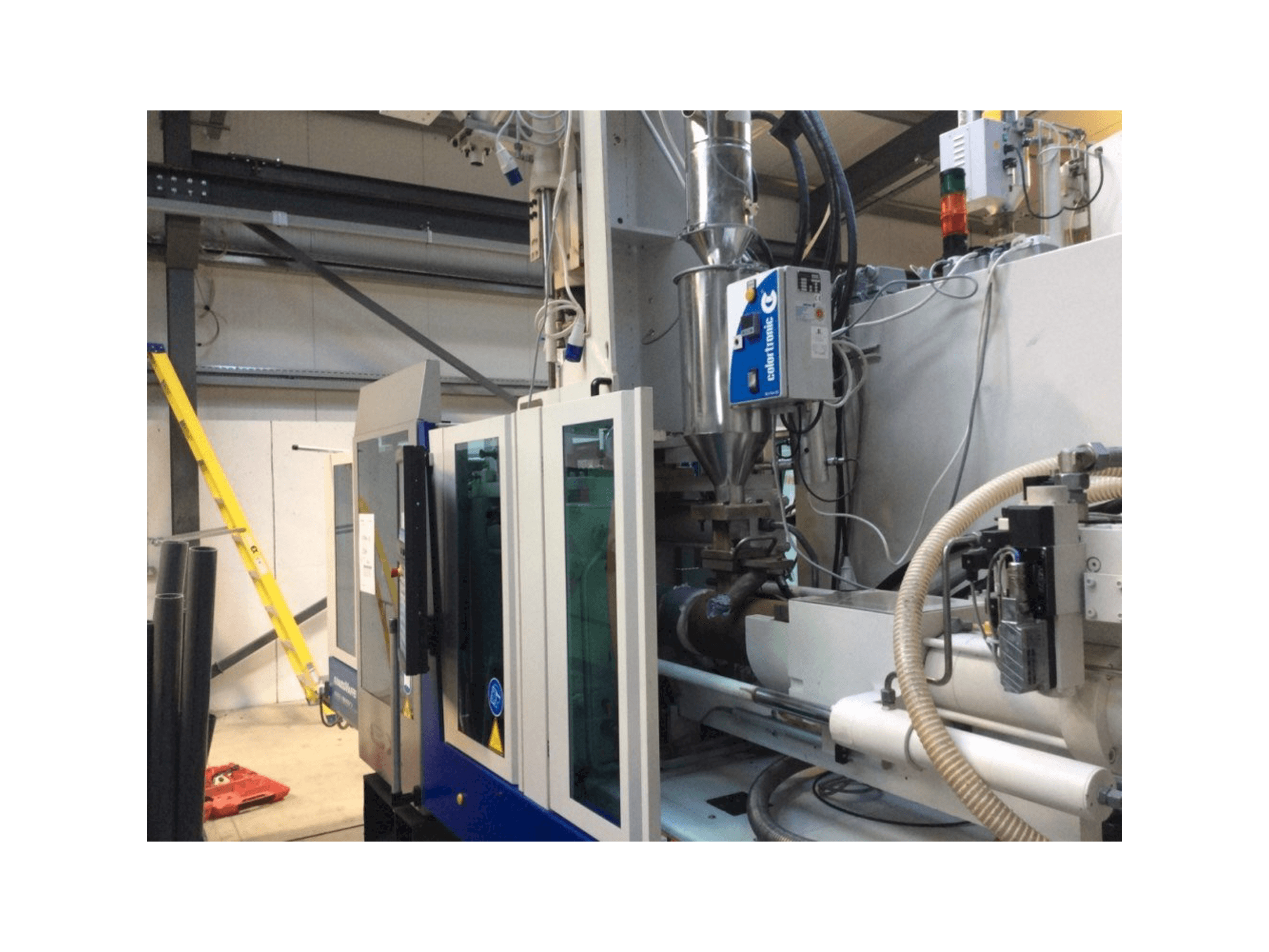 Krauss Maffei 80-180-55 CX V Mašinos vaizdas iš priekio