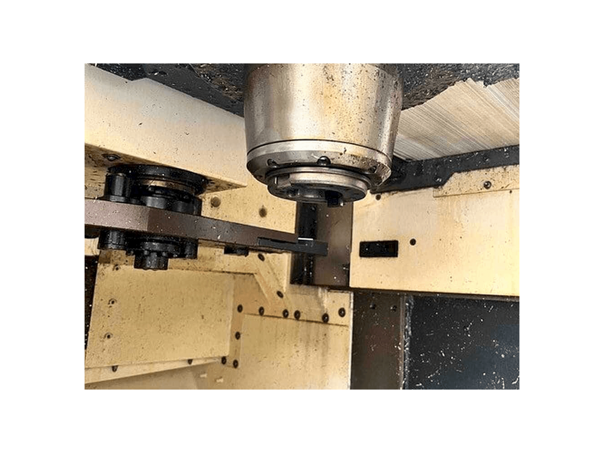 DMG MORI CMX 50 U Mašinos vaizdas iš priekio