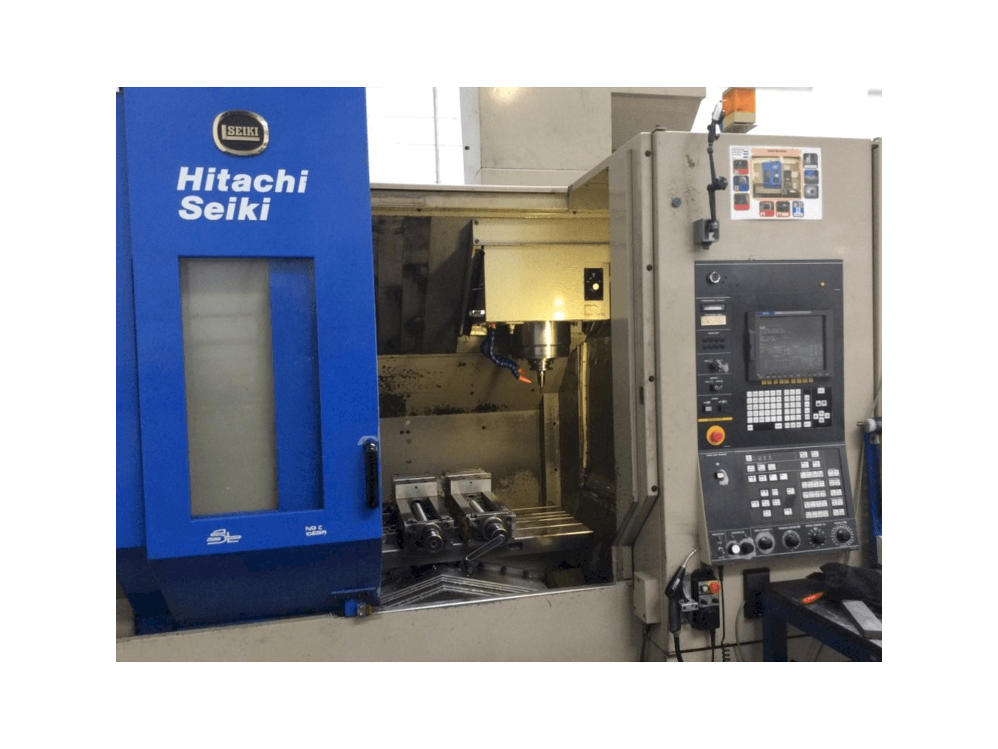 HITACHI SEIKI VS50 Mašinos vaizdas iš priekio