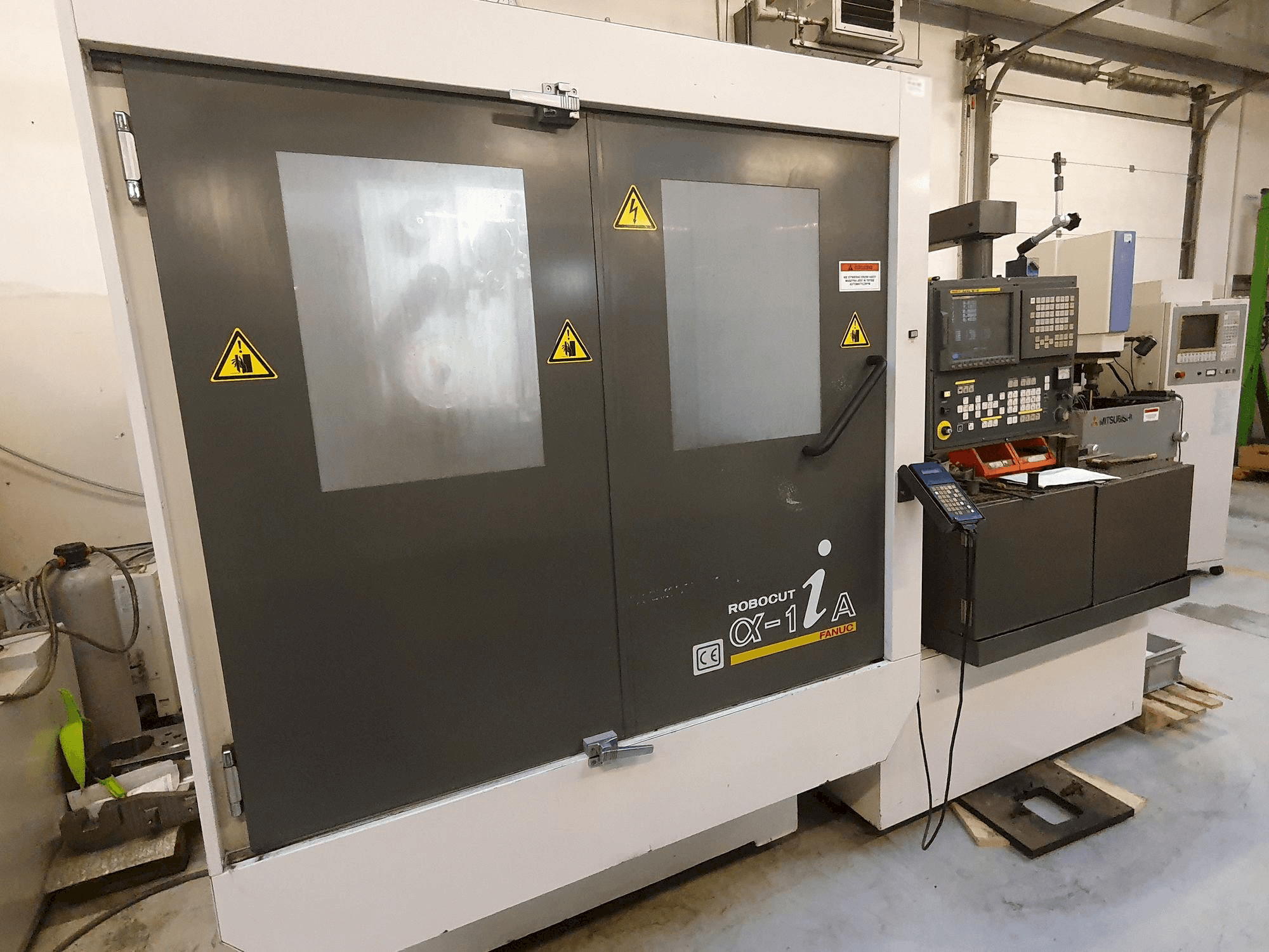 FANUC Robocut Alpha-1iA Mašinos vaizdas iš priekio