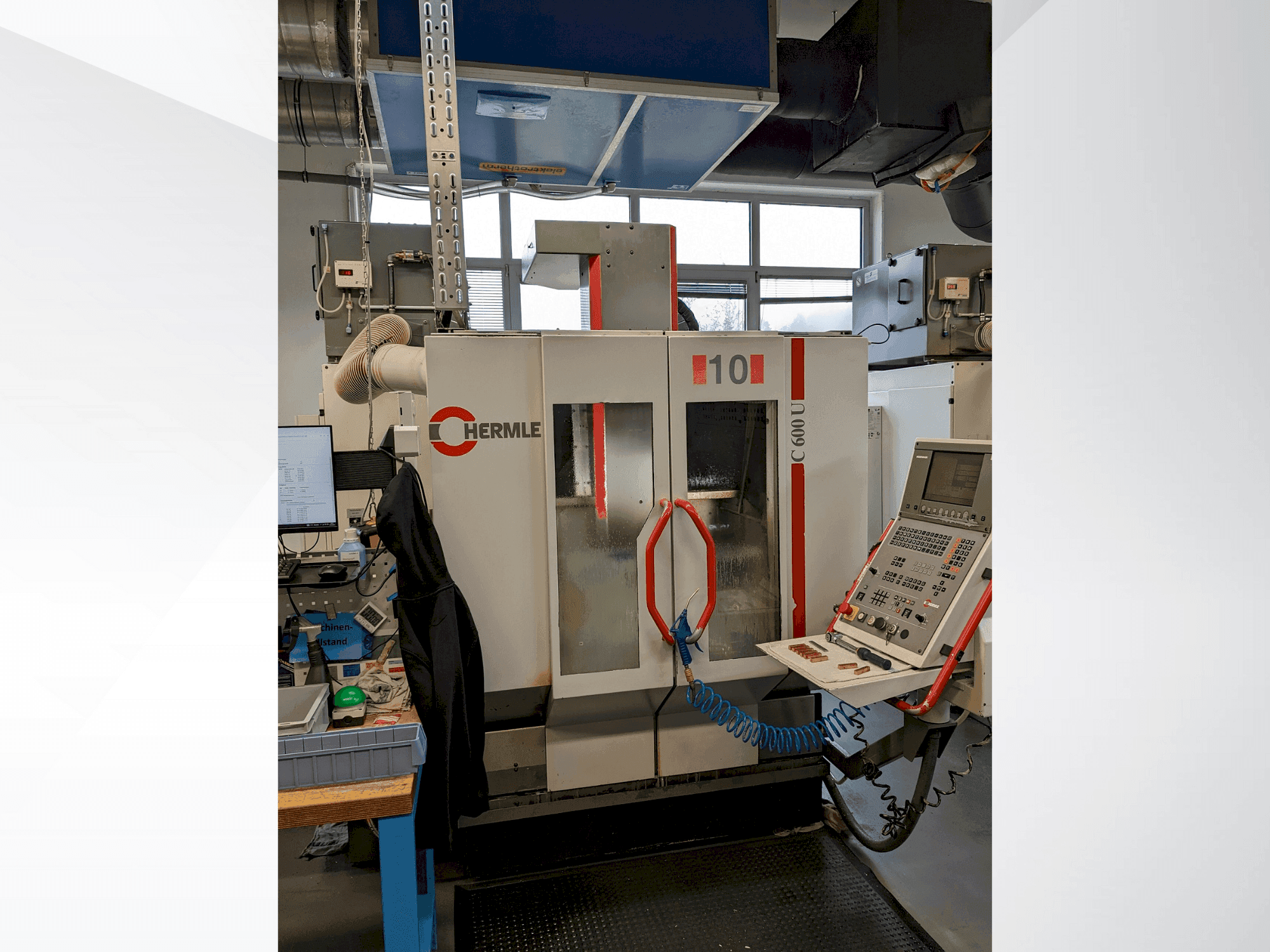 HERMLE C600U Mašinos vaizdas iš priekio